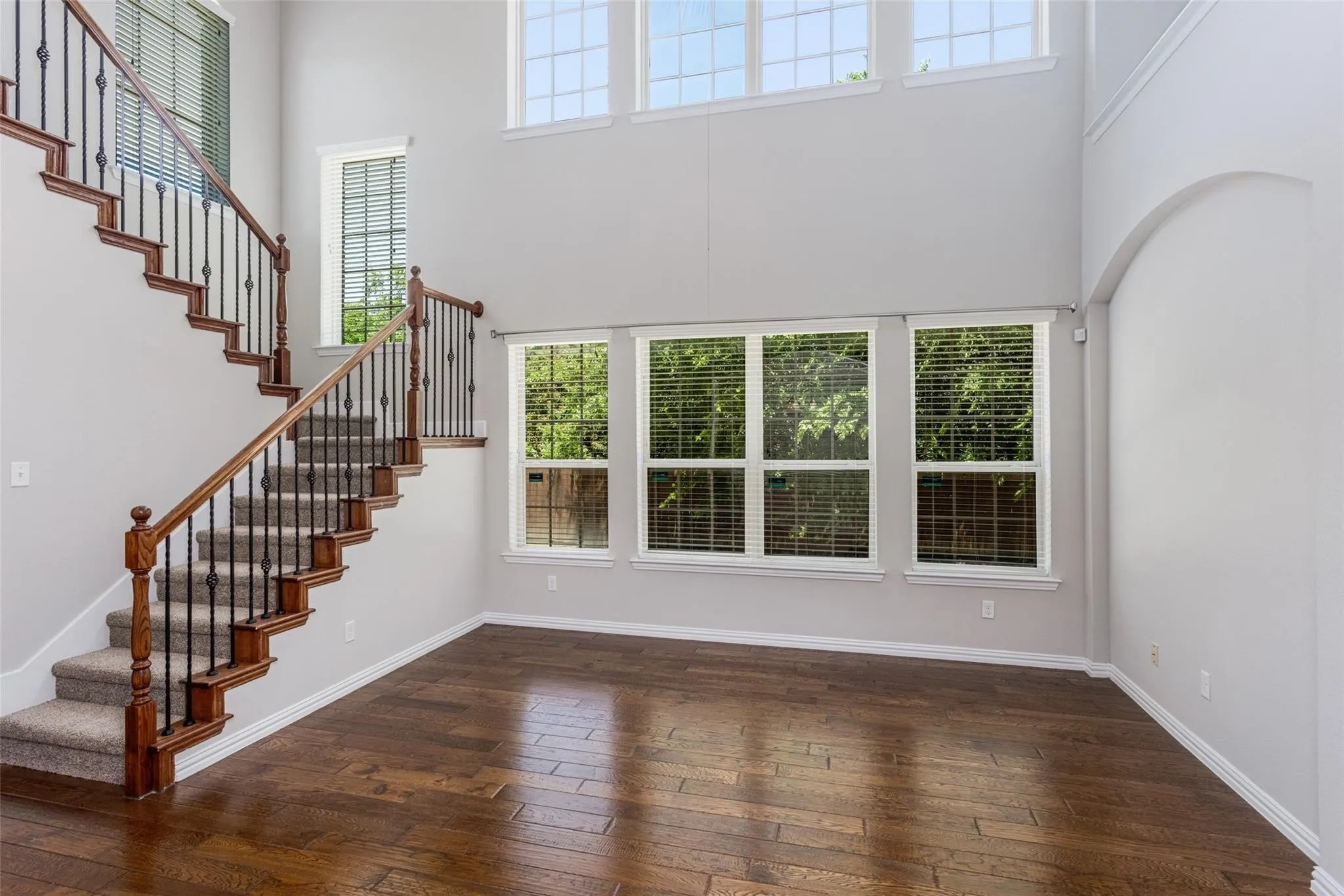 Townhouse For Rent in Denton County , 1605 Black Duck Terrace F, Carrollton, Texas 75010, 3 Bedroom, 3 Bathroom, 2 Garage spaces, 1,947 Sqft, built in 2010, mls#21371162, Real Estate Agent in Carrollton, Homes For Rent in Denton county, Homes For Rent in Carrollton, Realtor in Carrollton Texas, Real Estate Brokerage Independent Realty Texas, Luminita Cordes Realtor