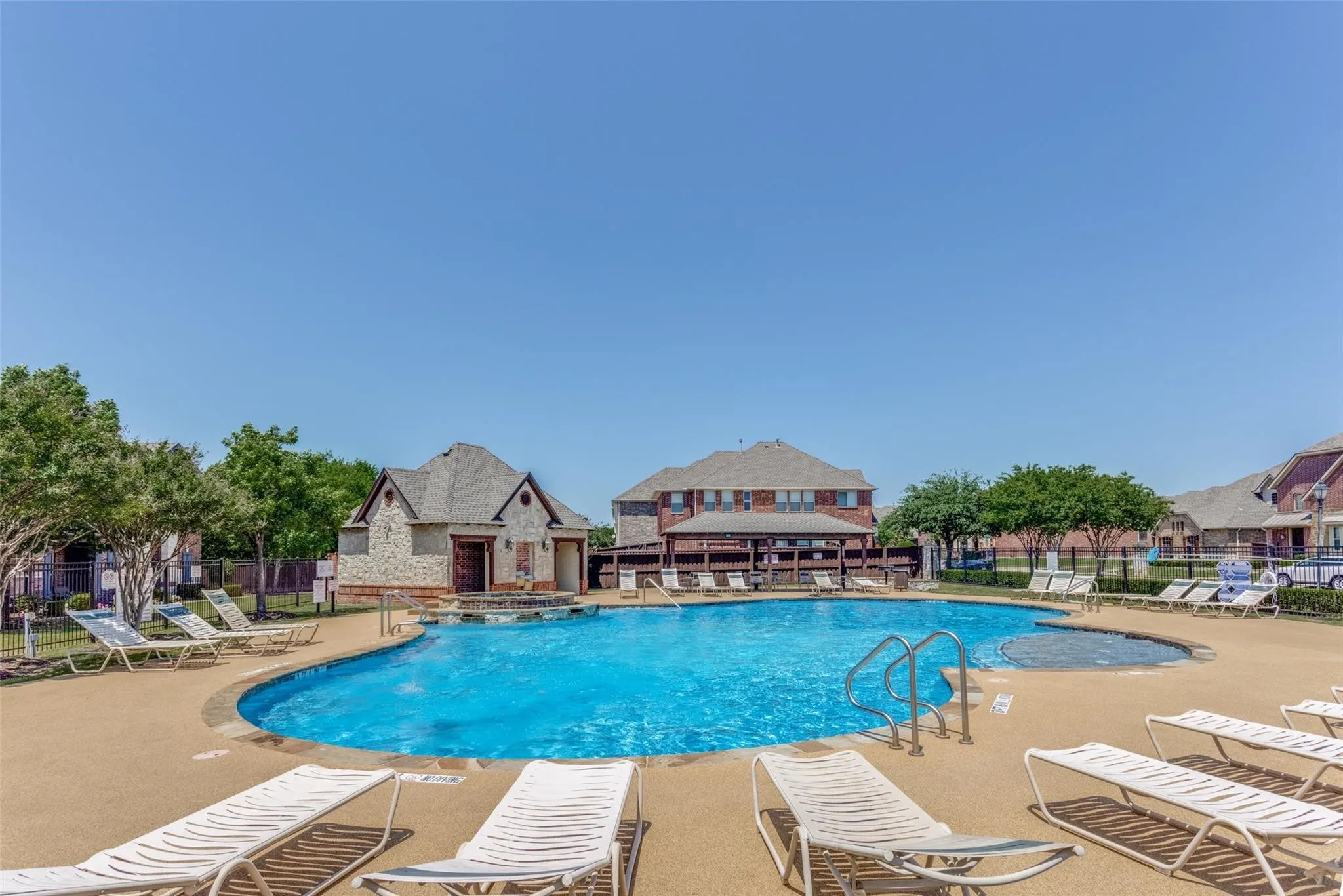Townhouse For Rent in Denton County , 1605 Black Duck Terrace F, Carrollton, Texas 75010, 3 Bedroom, 3 Bathroom, 2 Garage spaces, 1,947 Sqft, built in 2010, mls#21371162, Real Estate Agent in Carrollton, Homes For Rent in Denton county, Homes For Rent in Carrollton, Realtor in Carrollton Texas, Real Estate Brokerage Independent Realty Texas, Luminita Cordes Realtor