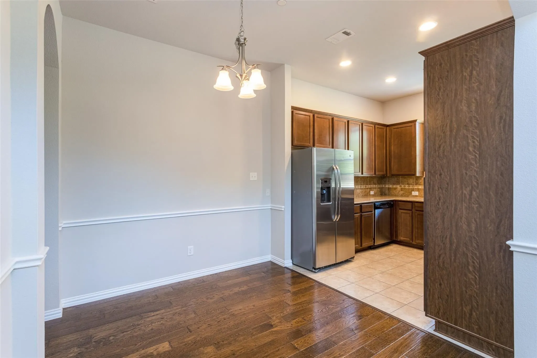 Townhouse For Rent in Denton County , 1605 Black Duck Terrace F, Carrollton, Texas 75010, 3 Bedroom, 3 Bathroom, 2 Garage spaces, 1,947 Sqft, built in 2010, mls#21371162, Real Estate Agent in Carrollton, Homes For Rent in Denton county, Homes For Rent in Carrollton, Realtor in Carrollton Texas, Real Estate Brokerage Independent Realty Texas, Luminita Cordes Realtor