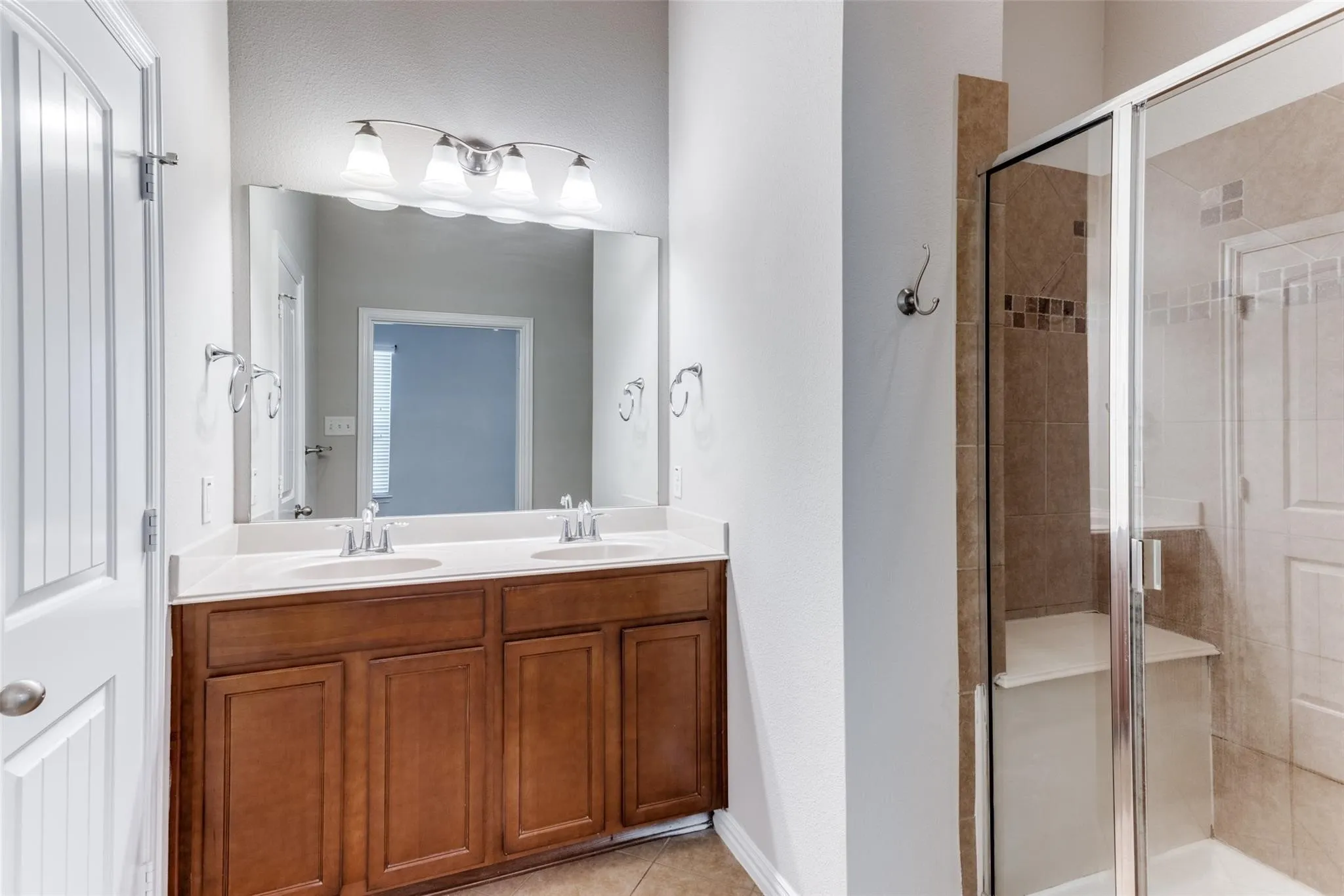 Townhouse For Rent in Denton County , 1605 Black Duck Terrace F, Carrollton, Texas 75010, 3 Bedroom, 3 Bathroom, 2 Garage spaces, 1,947 Sqft, built in 2010, mls#21371162, Real Estate Agent in Carrollton, Homes For Rent in Denton county, Homes For Rent in Carrollton, Realtor in Carrollton Texas, Real Estate Brokerage Independent Realty Texas, Luminita Cordes Realtor