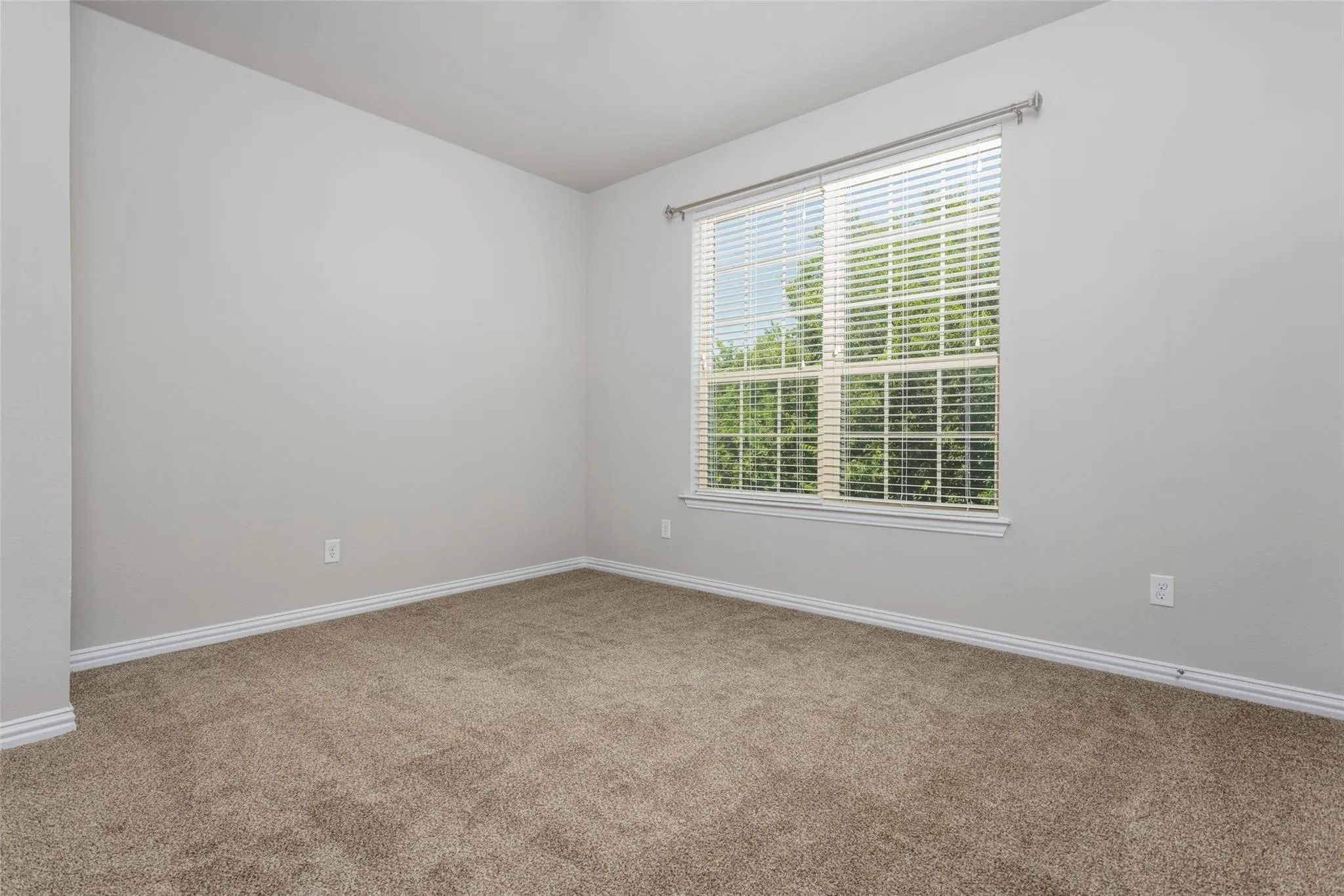 Townhouse For Rent in Denton County , 1605 Black Duck Terrace F, Carrollton, Texas 75010, 3 Bedroom, 3 Bathroom, 2 Garage spaces, 1,947 Sqft, built in 2010, mls#21371162, Real Estate Agent in Carrollton, Homes For Rent in Denton county, Homes For Rent in Carrollton, Realtor in Carrollton Texas, Real Estate Brokerage Independent Realty Texas, Luminita Cordes Realtor