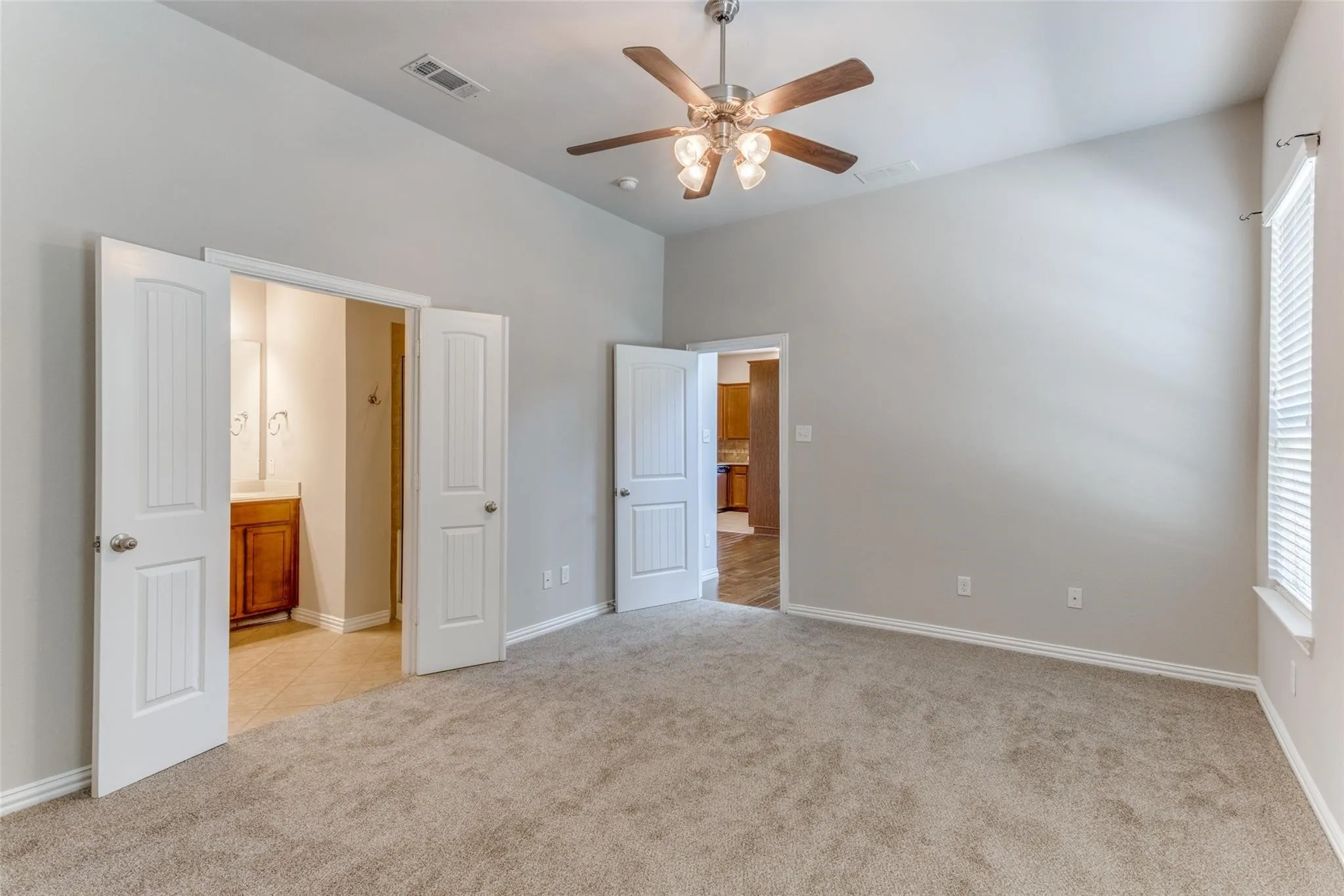 Townhouse For Rent in Denton County , 1605 Black Duck Terrace F, Carrollton, Texas 75010, 3 Bedroom, 3 Bathroom, 2 Garage spaces, 1,947 Sqft, built in 2010, mls#21371162, Real Estate Agent in Carrollton, Homes For Rent in Denton county, Homes For Rent in Carrollton, Realtor in Carrollton Texas, Real Estate Brokerage Independent Realty Texas, Luminita Cordes Realtor