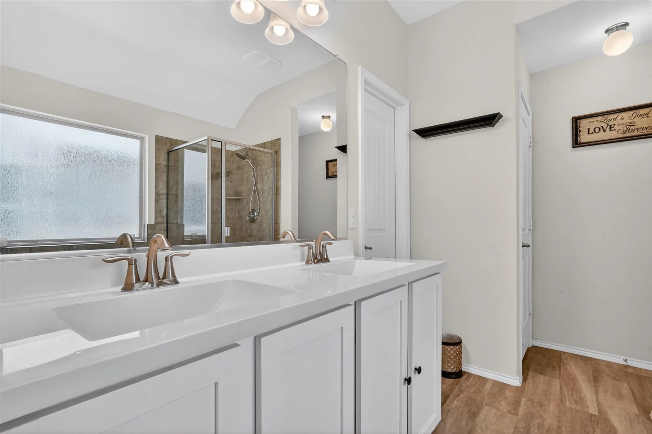 Single Family Residence For Sale in Kaufman County , 4027 Bighorn Drive, Heartland, Texas 75126, 3 Bedroom, 2 Bathroom, 2 Garage spaces, 1,456 Sqft, built in 2019, mls#21371166, Real Estate Agent in Heartland, Homes For Sale in Kaufman county, Homes For Sale in Heartland, Realtor in Heartland Texas, Real Estate Brokerage Independent Realty Texas, Luminita Cordes Realtor