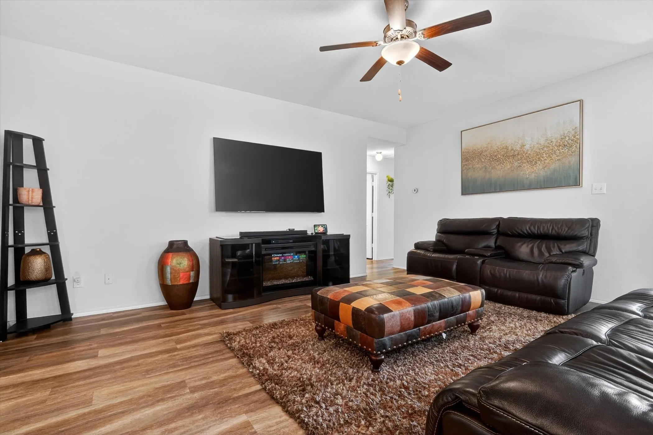 Single Family Residence For Sale in Kaufman County , 4027 Bighorn Drive, Heartland, Texas 75126, 3 Bedroom, 2 Bathroom, 2 Garage spaces, 1,456 Sqft, built in 2019, mls#21371166, Real Estate Agent in Heartland, Homes For Sale in Kaufman county, Homes For Sale in Heartland, Realtor in Heartland Texas, Real Estate Brokerage Independent Realty Texas, Luminita Cordes Realtor