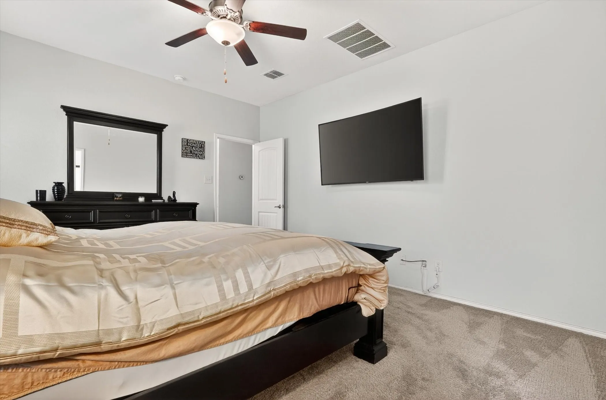 Single Family Residence For Sale in Kaufman County , 4027 Bighorn Drive, Heartland, Texas 75126, 3 Bedroom, 2 Bathroom, 2 Garage spaces, 1,456 Sqft, built in 2019, mls#21371166, Real Estate Agent in Heartland, Homes For Sale in Kaufman county, Homes For Sale in Heartland, Realtor in Heartland Texas, Real Estate Brokerage Independent Realty Texas, Luminita Cordes Realtor