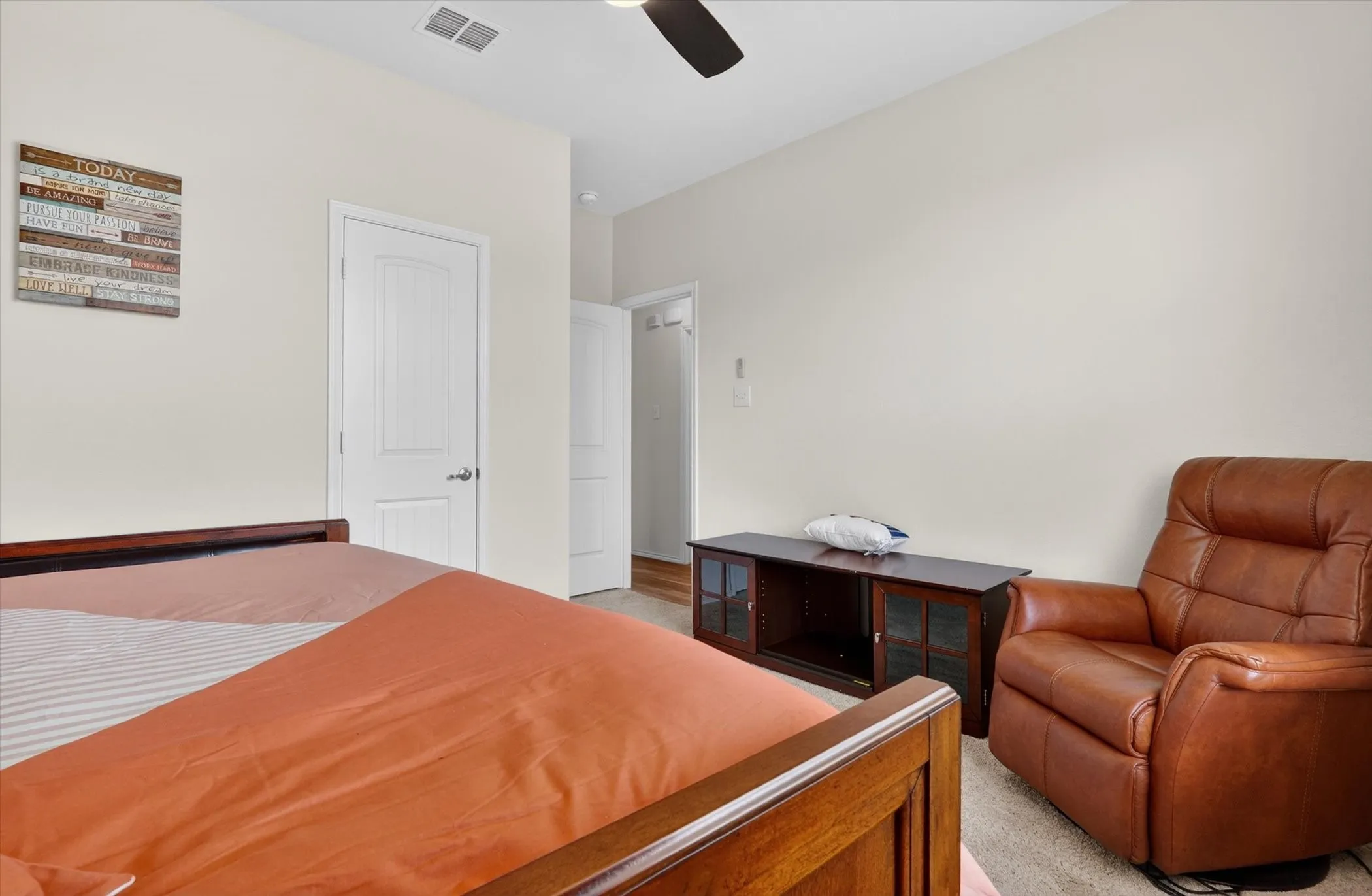 Single Family Residence For Sale in Kaufman County , 4027 Bighorn Drive, Heartland, Texas 75126, 3 Bedroom, 2 Bathroom, 2 Garage spaces, 1,456 Sqft, built in 2019, mls#21371166, Real Estate Agent in Heartland, Homes For Sale in Kaufman county, Homes For Sale in Heartland, Realtor in Heartland Texas, Real Estate Brokerage Independent Realty Texas, Luminita Cordes Realtor