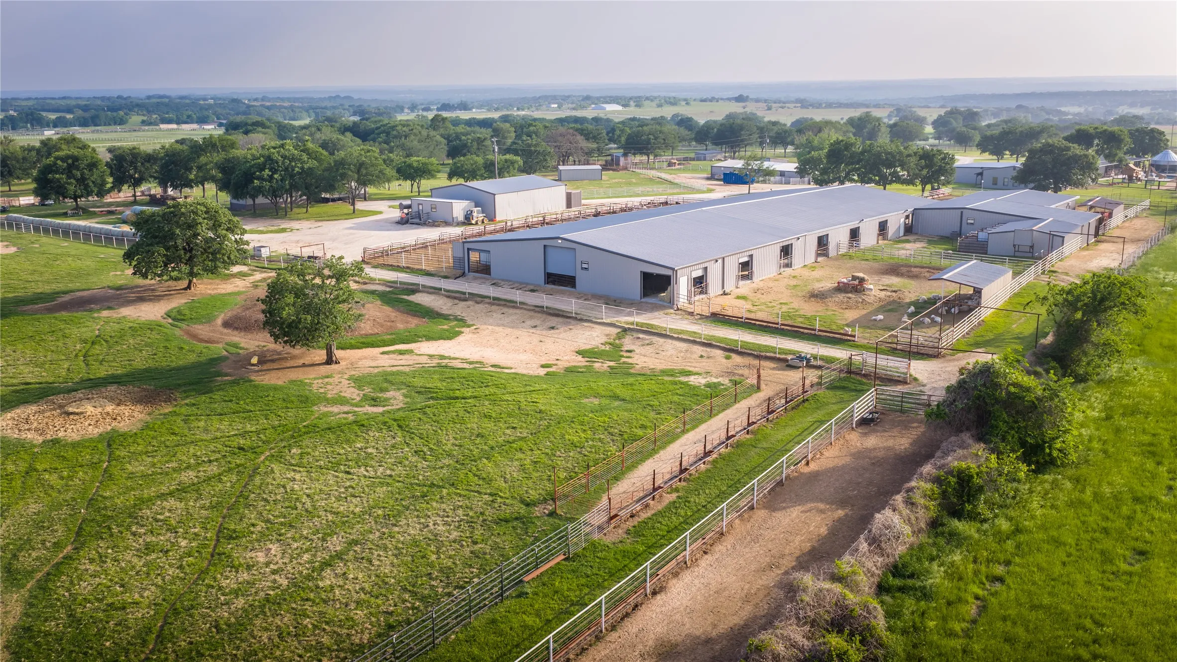 Apartment For Sale in Erath County , 24183-B S US 281, Hico, Texas 76457, 4 Bedroom, 3 Bathroom, Garage spaces, 2,160 Sqft, built in 1999, mls#21367060, Real Estate Agent in Hico, Homes For Sale in Erath county, Homes For Sale in Hico, Realtor in Hico Texas, Real Estate Brokerage Independent Realty Texas, Luminita Cordes Realtor