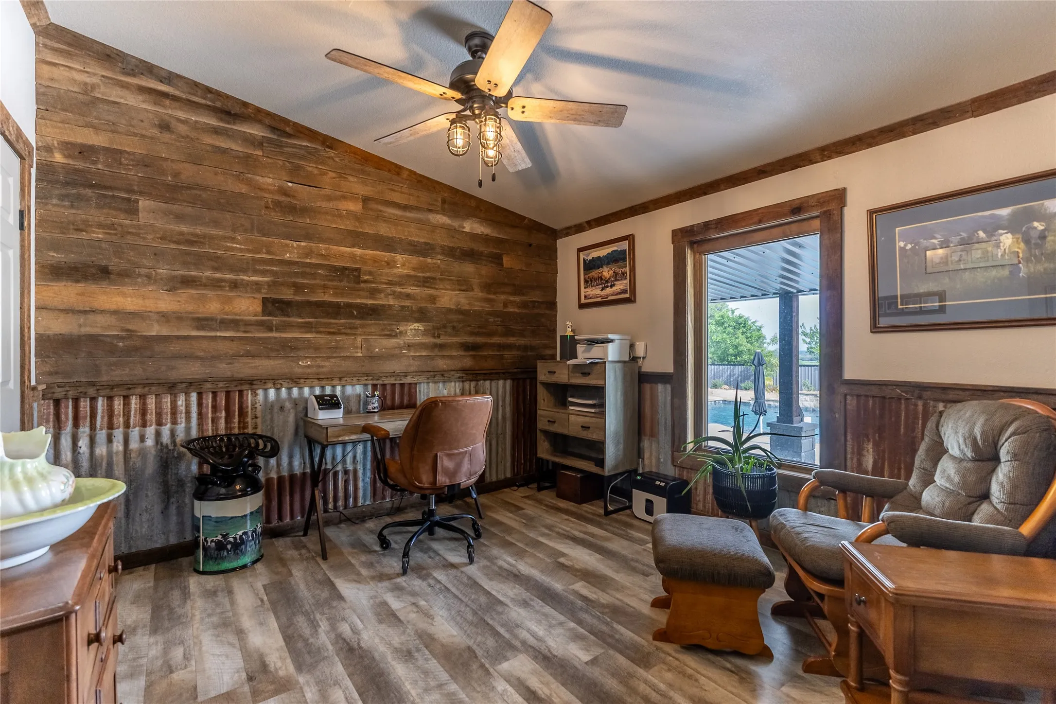 Apartment For Sale in Erath County , 24183-B S US 281, Hico, Texas 76457, 4 Bedroom, 3 Bathroom, Garage spaces, 2,160 Sqft, built in 1999, mls#21367060, Real Estate Agent in Hico, Homes For Sale in Erath county, Homes For Sale in Hico, Realtor in Hico Texas, Real Estate Brokerage Independent Realty Texas, Luminita Cordes Realtor