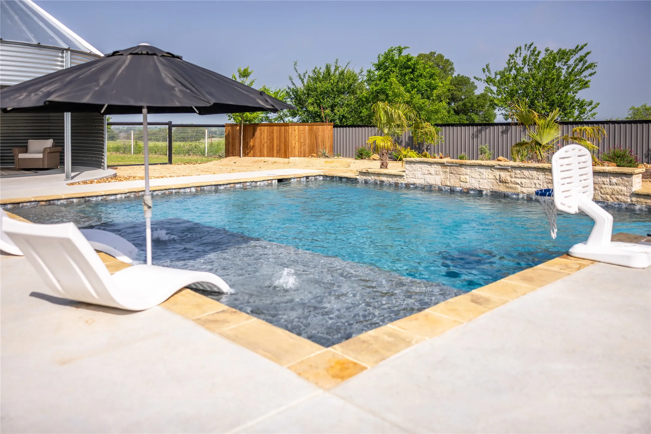 Apartment For Sale in Erath County , 24183-B S US 281, Hico, Texas 76457, 4 Bedroom, 3 Bathroom, Garage spaces, 2,160 Sqft, built in 1999, mls#21367060, Real Estate Agent in Hico, Homes For Sale in Erath county, Homes For Sale in Hico, Realtor in Hico Texas, Real Estate Brokerage Independent Realty Texas, Luminita Cordes Realtor