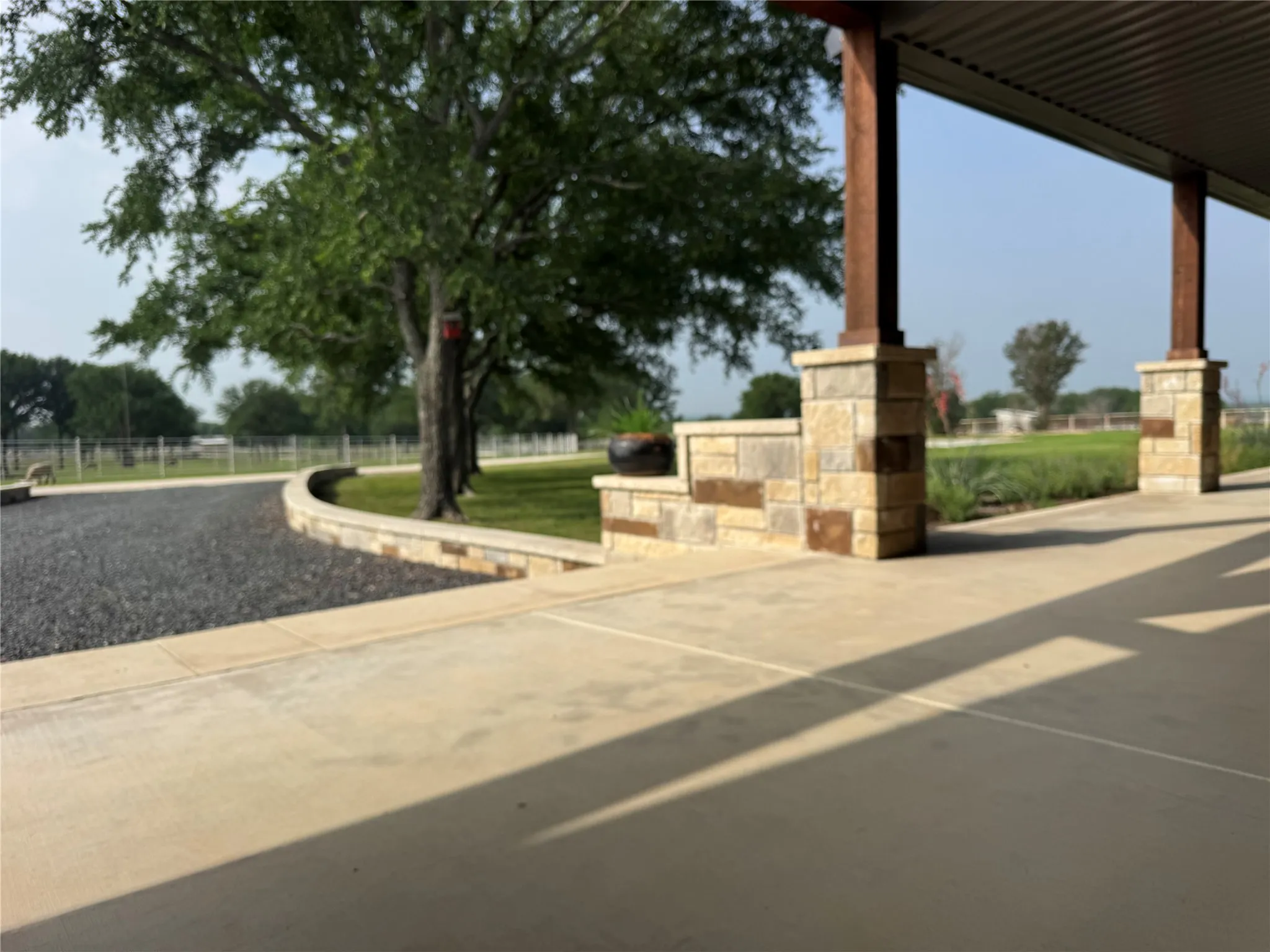 Apartment For Sale in Erath County , 24183-B S US 281, Hico, Texas 76457, 4 Bedroom, 3 Bathroom, Garage spaces, 2,160 Sqft, built in 1999, mls#21367060, Real Estate Agent in Hico, Homes For Sale in Erath county, Homes For Sale in Hico, Realtor in Hico Texas, Real Estate Brokerage Independent Realty Texas, Luminita Cordes Realtor