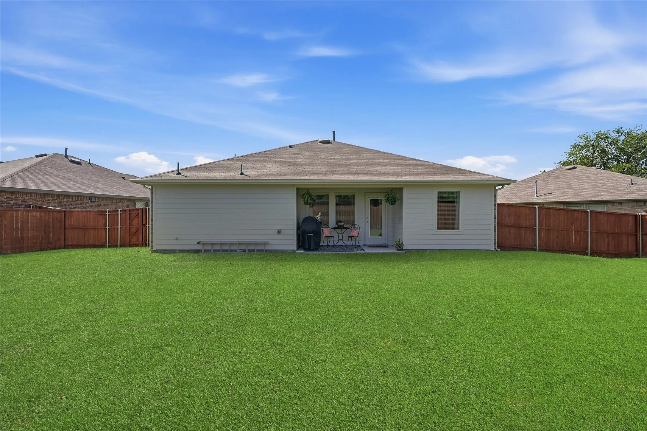 Single Family Residence For Sale in Grayson County , 201 Volunteer Drive, Sherman, Texas 75090, 3 Bedroom, 2 Bathroom, 2 Garage spaces, 1,266 Sqft, built in 2024, mls#21355529, Real Estate Agent in Sherman, Homes For Sale in Grayson county, Homes For Sale in Sherman, Realtor in Sherman Texas, Real Estate Brokerage Independent Realty Texas, Luminita Cordes Realtor