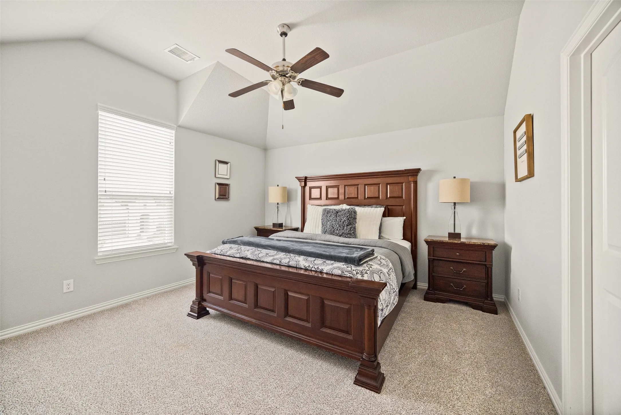 Single Family Residence For Sale in Collin County , 1528 Grace Lane, Wylie, Texas 75098, 5 Bedroom, 4 Bathroom, 2 Garage spaces, 3,963 Sqft, built in 2020, mls#21370457, Real Estate Agent in Wylie, Homes For Sale in Collin county, Homes For Sale in Wylie, Realtor in Wylie Texas, Real Estate Brokerage Independent Realty Texas, Luminita Cordes Realtor
