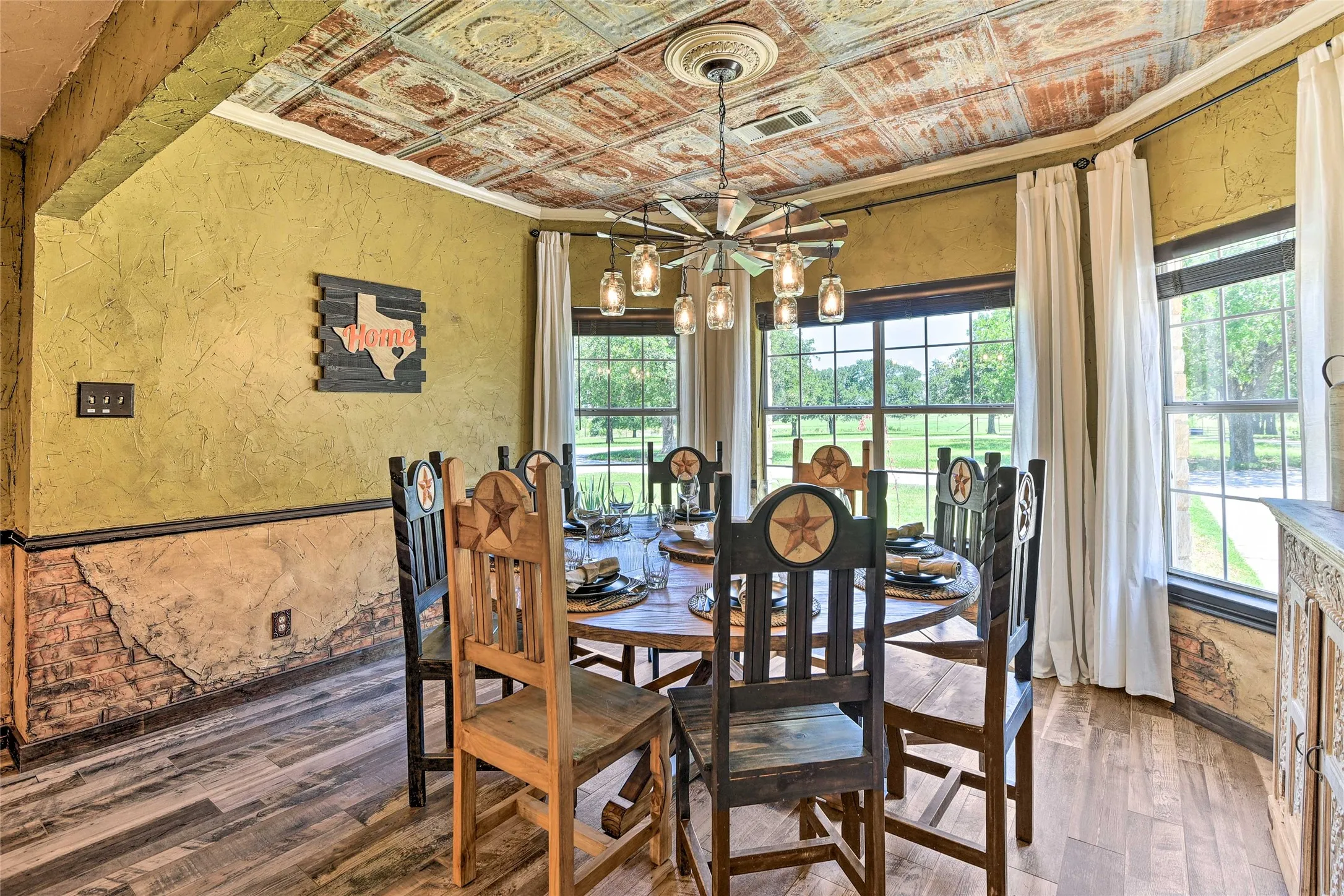 Single Family Residence For Sale in Montague County , 3112 Sunset School Road, Sunset, Texas 76270, 5 Bedroom, 6 Bathroom, Garage spaces, 4,318 Sqft, built in 1989, mls#21371129, Real Estate Agent in Sunset, Homes For Sale in Montague county, Homes For Sale in Sunset, Realtor in Sunset Texas, Real Estate Brokerage Independent Realty Texas, Luminita Cordes Realtor