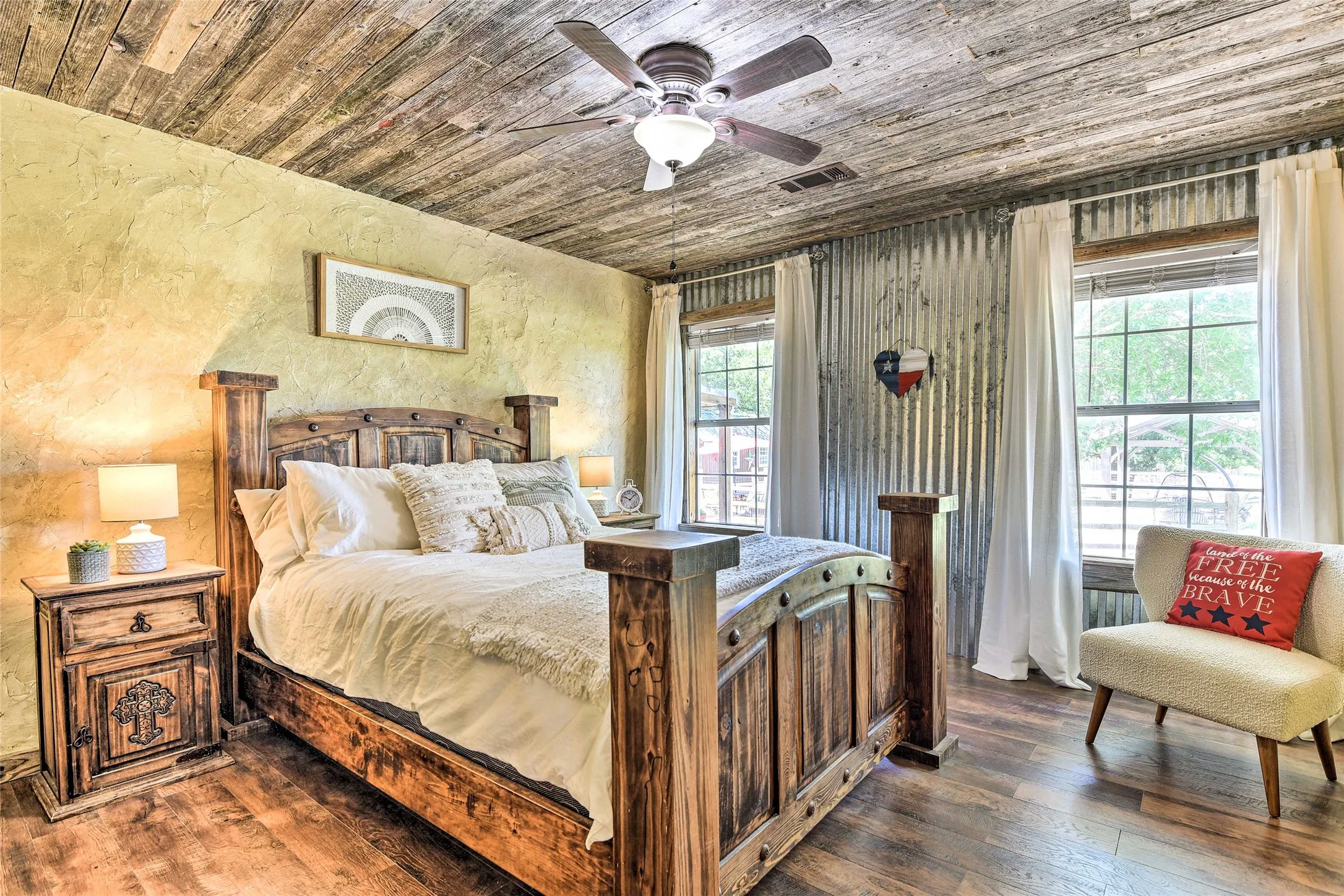 Single Family Residence For Sale in Montague County , 3112 Sunset School Road, Sunset, Texas 76270, 5 Bedroom, 6 Bathroom, Garage spaces, 4,318 Sqft, built in 1989, mls#21371129, Real Estate Agent in Sunset, Homes For Sale in Montague county, Homes For Sale in Sunset, Realtor in Sunset Texas, Real Estate Brokerage Independent Realty Texas, Luminita Cordes Realtor