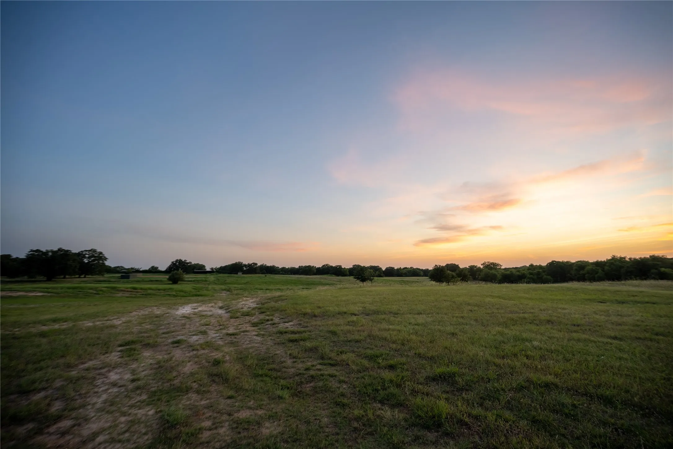 Single Family Residence For Sale in Montague County , 3112 Sunset School Road, Sunset, Texas 76270, 5 Bedroom, 6 Bathroom, Garage spaces, 4,318 Sqft, built in 1989, mls#21371129, Real Estate Agent in Sunset, Homes For Sale in Montague county, Homes For Sale in Sunset, Realtor in Sunset Texas, Real Estate Brokerage Independent Realty Texas, Luminita Cordes Realtor