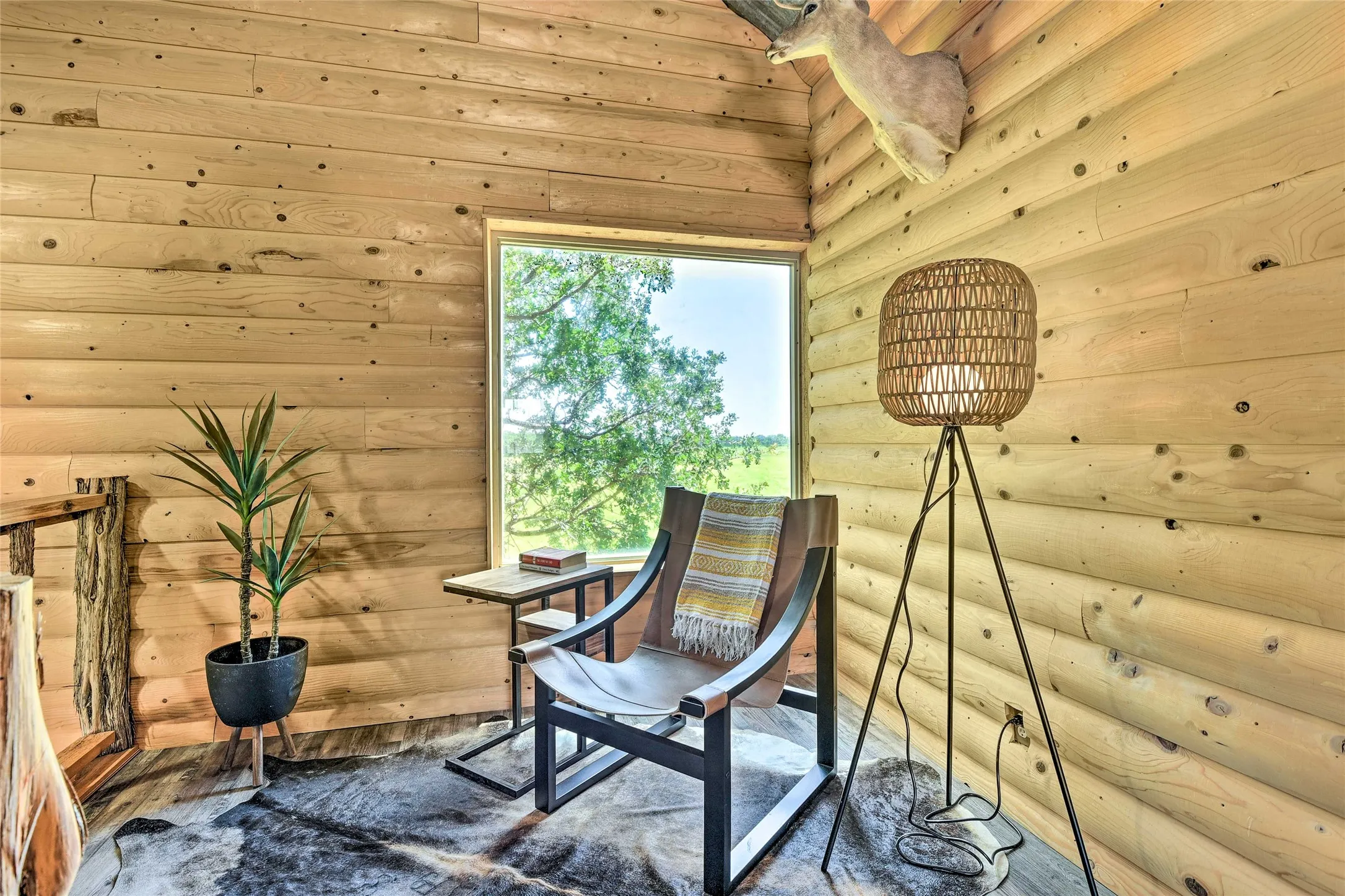 Single Family Residence For Sale in Montague County , 3112 Sunset School Road, Sunset, Texas 76270, 5 Bedroom, 6 Bathroom, Garage spaces, 4,318 Sqft, built in 1989, mls#21371129, Real Estate Agent in Sunset, Homes For Sale in Montague county, Homes For Sale in Sunset, Realtor in Sunset Texas, Real Estate Brokerage Independent Realty Texas, Luminita Cordes Realtor