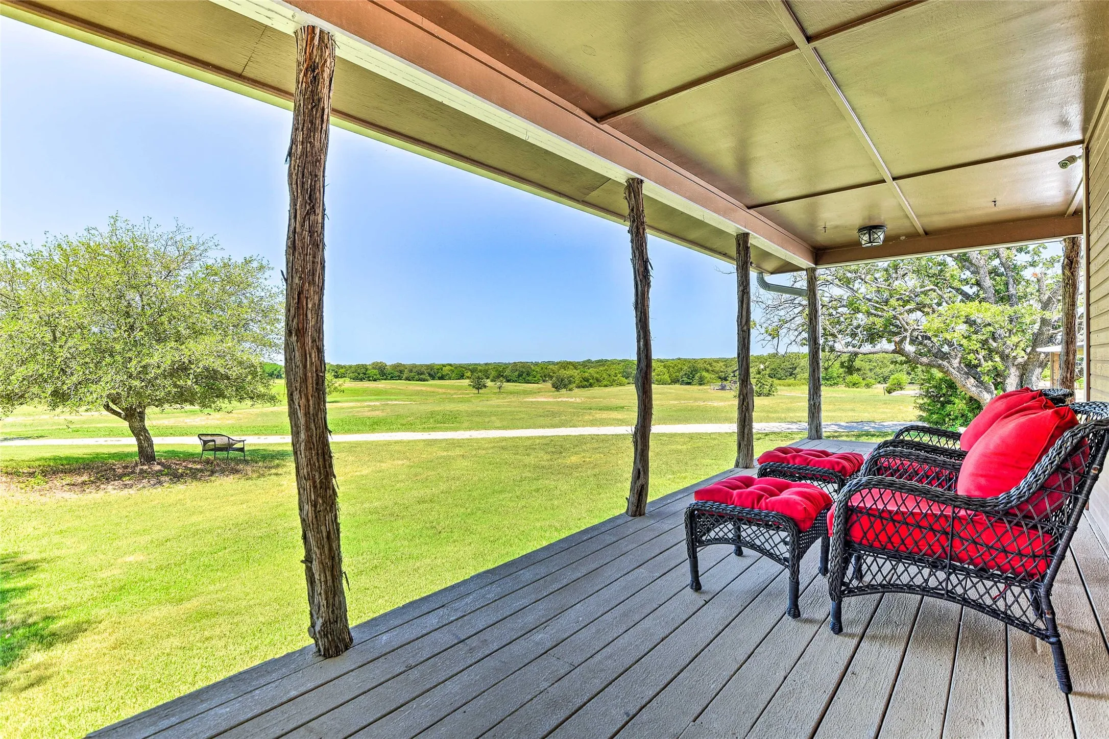 Single Family Residence For Sale in Montague County , 3112 Sunset School Road, Sunset, Texas 76270, 5 Bedroom, 6 Bathroom, Garage spaces, 4,318 Sqft, built in 1989, mls#21371129, Real Estate Agent in Sunset, Homes For Sale in Montague county, Homes For Sale in Sunset, Realtor in Sunset Texas, Real Estate Brokerage Independent Realty Texas, Luminita Cordes Realtor