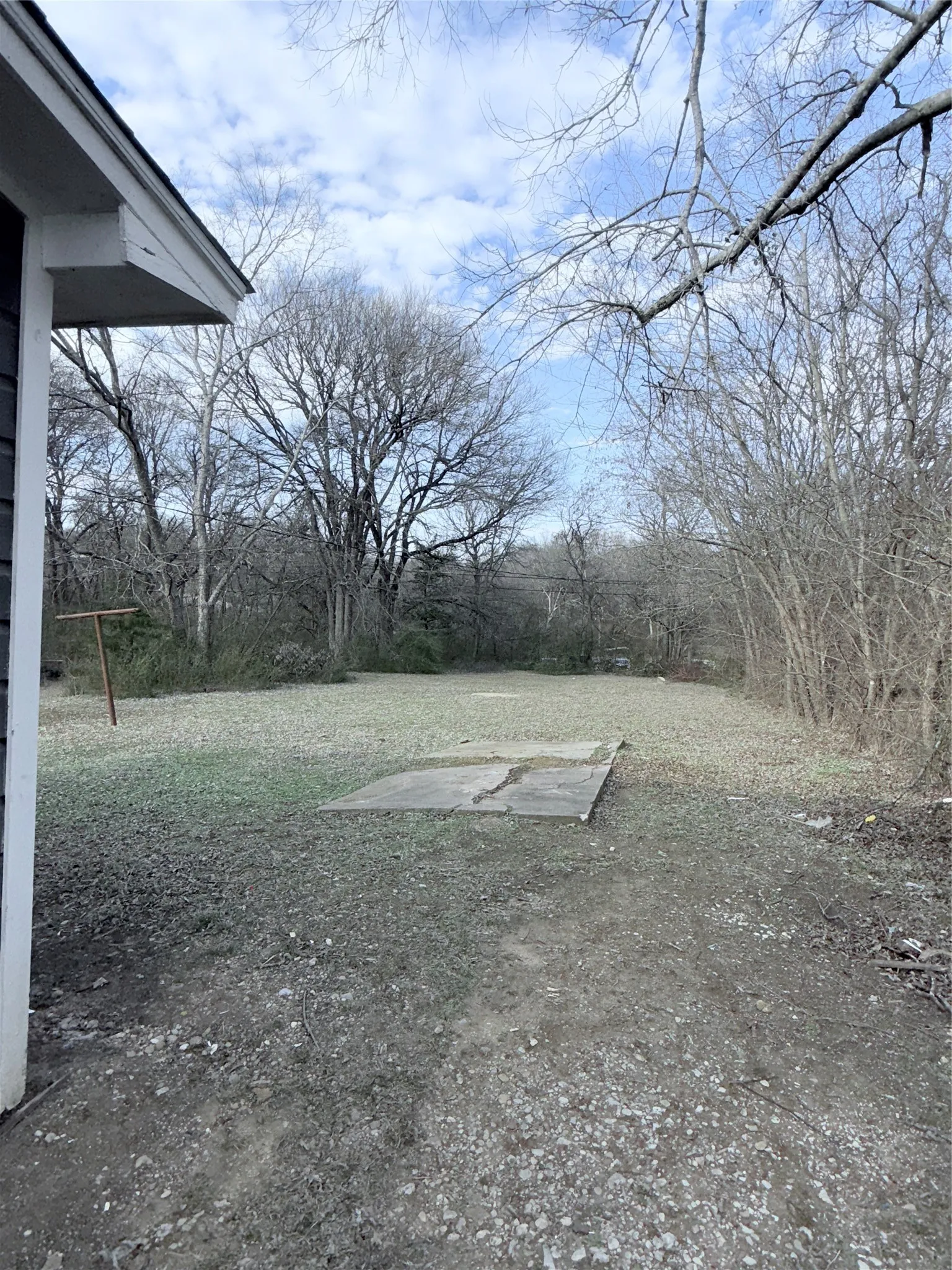 Single Family Residence For Rent in Grayson County , 505 E Shepherd Street, Denison, Texas 75021, 1 Bedroom, 1 Bathroom, Garage spaces, 548 Sqft, built in 1940, mls#21371152, Real Estate Agent in Denison, Homes For Rent in Grayson county, Homes For Rent in Denison, Realtor in Denison Texas, Real Estate Brokerage Independent Realty Texas, Luminita Cordes Realtor