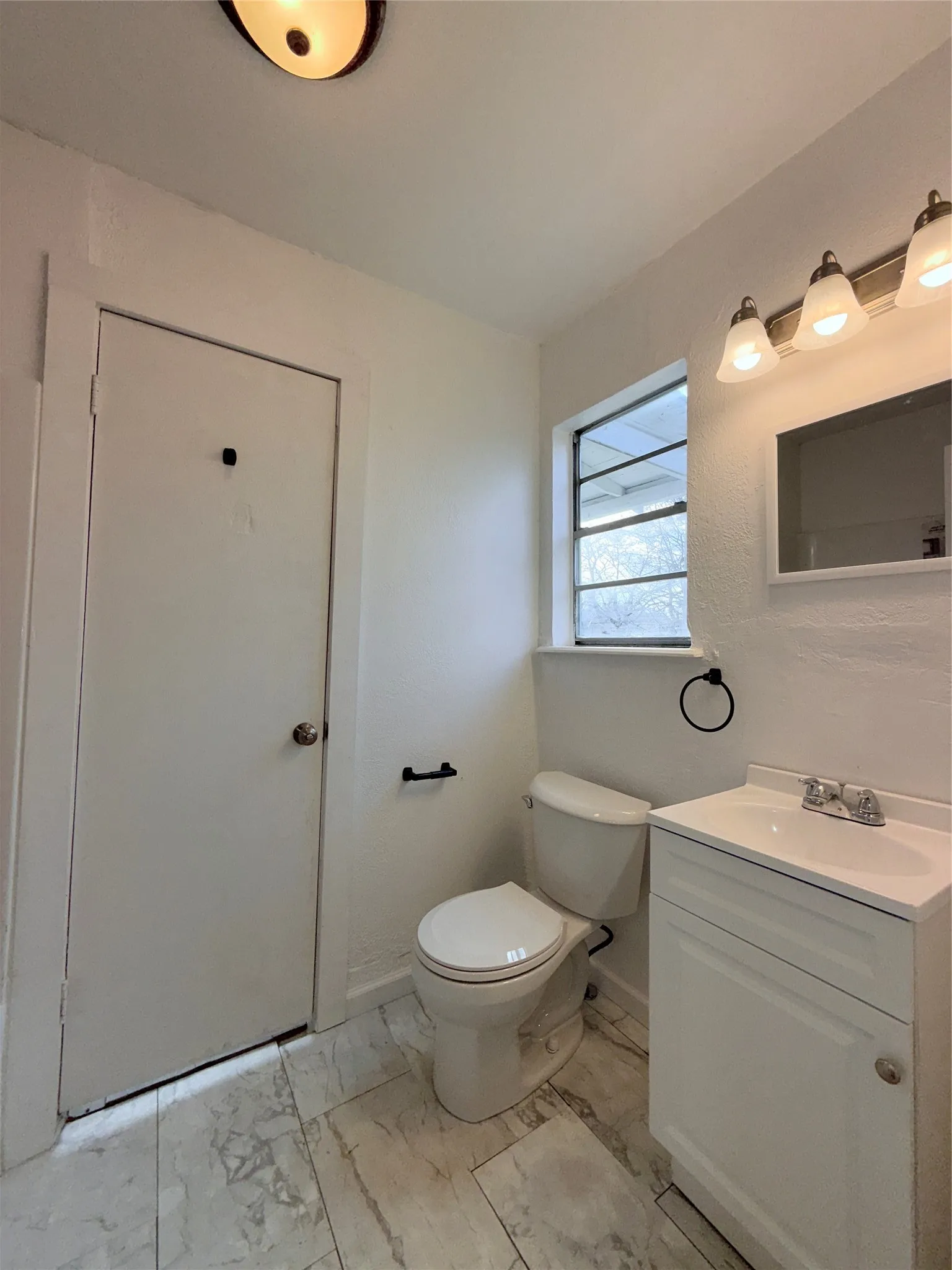 Single Family Residence For Rent in Grayson County , 505 E Shepherd Street, Denison, Texas 75021, 1 Bedroom, 1 Bathroom, Garage spaces, 548 Sqft, built in 1940, mls#21371152, Real Estate Agent in Denison, Homes For Rent in Grayson county, Homes For Rent in Denison, Realtor in Denison Texas, Real Estate Brokerage Independent Realty Texas, Luminita Cordes Realtor