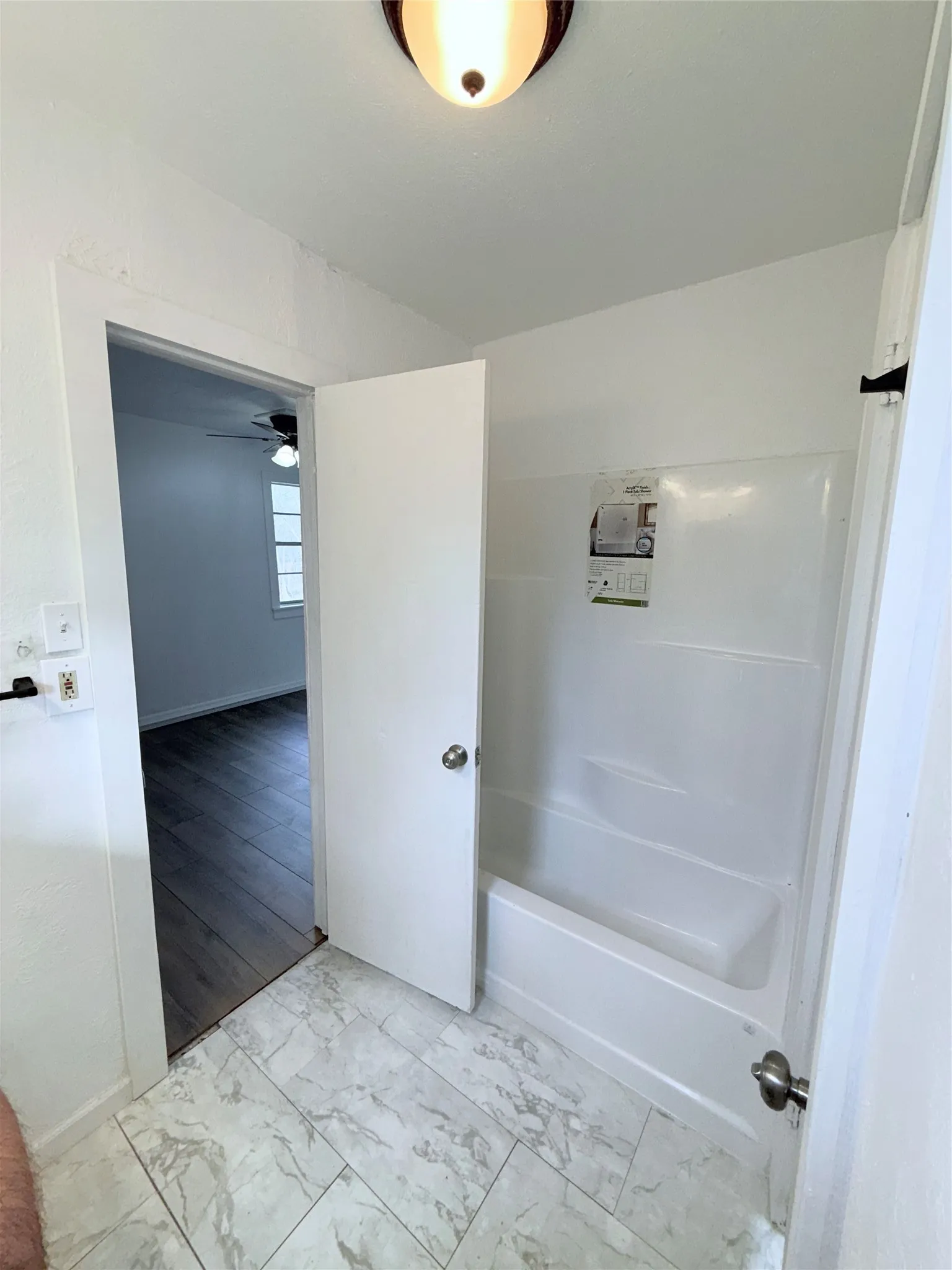Single Family Residence For Rent in Grayson County , 505 E Shepherd Street, Denison, Texas 75021, 1 Bedroom, 1 Bathroom, Garage spaces, 548 Sqft, built in 1940, mls#21371152, Real Estate Agent in Denison, Homes For Rent in Grayson county, Homes For Rent in Denison, Realtor in Denison Texas, Real Estate Brokerage Independent Realty Texas, Luminita Cordes Realtor