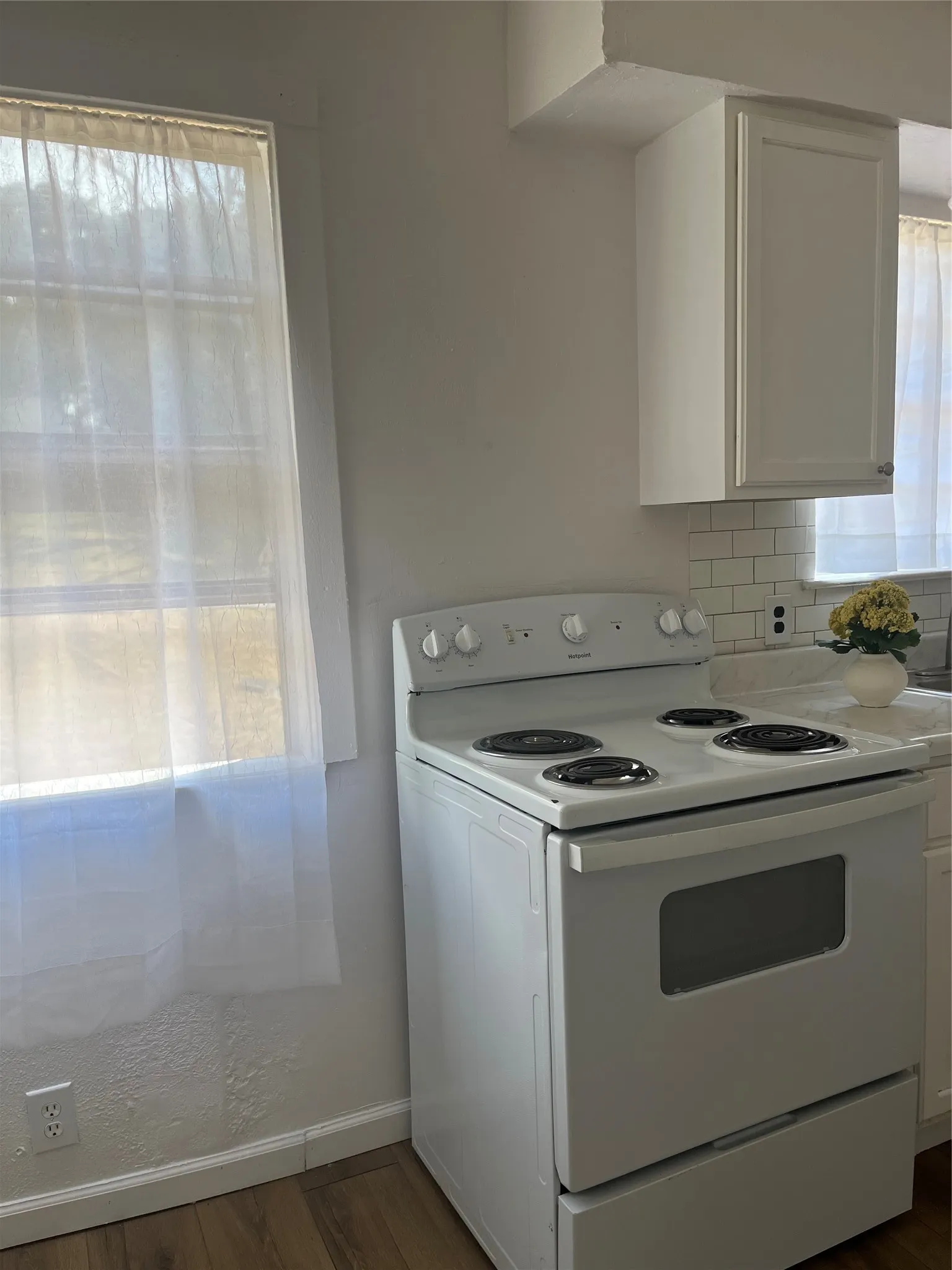 Single Family Residence For Rent in Grayson County , 505 E Shepherd Street, Denison, Texas 75021, 1 Bedroom, 1 Bathroom, Garage spaces, 548 Sqft, built in 1940, mls#21371152, Real Estate Agent in Denison, Homes For Rent in Grayson county, Homes For Rent in Denison, Realtor in Denison Texas, Real Estate Brokerage Independent Realty Texas, Luminita Cordes Realtor