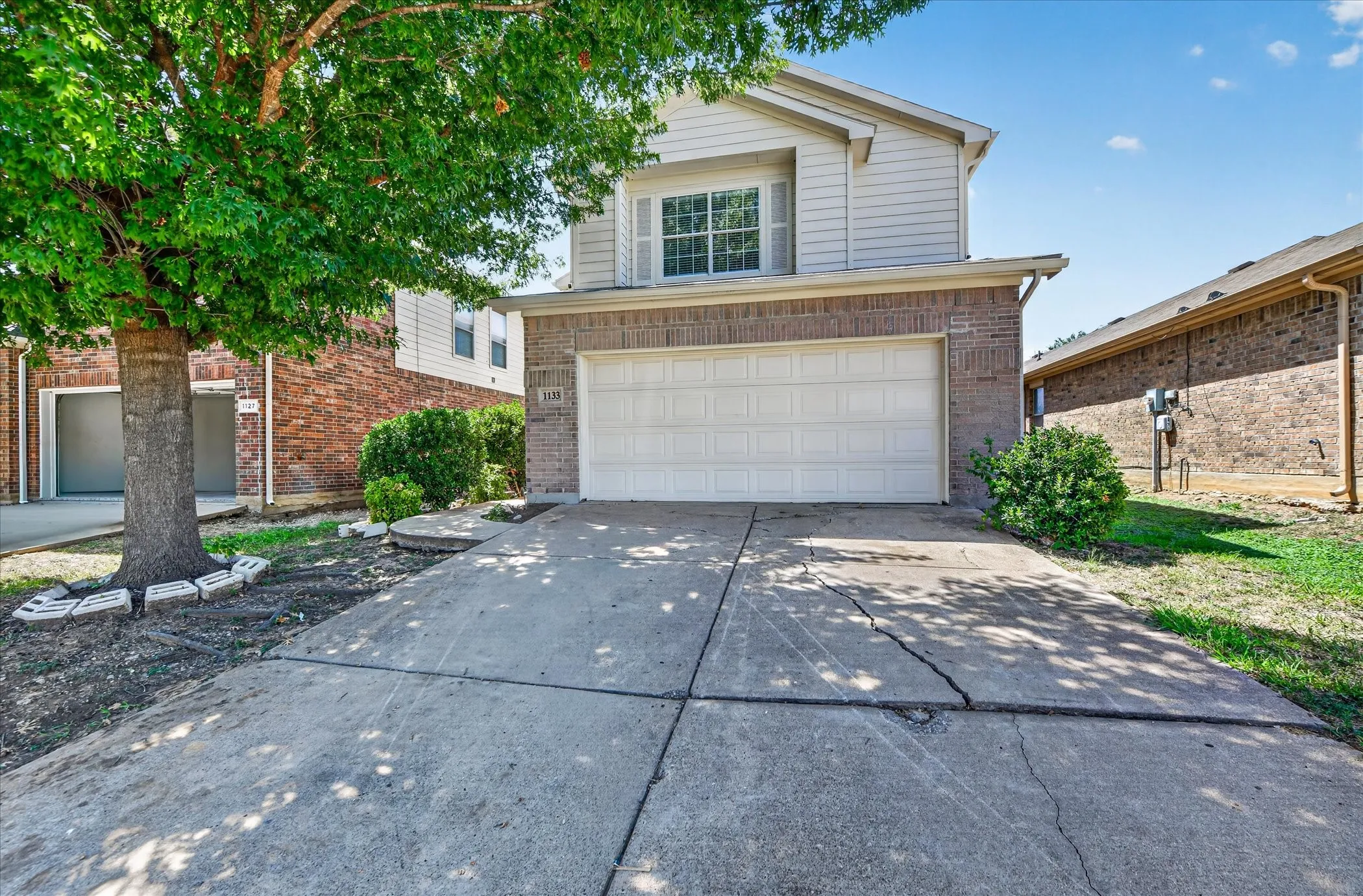 Single Family Residence For Rent in Tarrant County , 1133 Kielder Court, Fort Worth, Texas 76134, 3 Bedroom, 3 Bathroom, 2 Garage spaces, 1,774 Sqft, built in 2006, mls#21371173, Real Estate Agent in Fort Worth, Homes For Rent in Tarrant county, Homes For Rent in Fort Worth, Realtor in Fort Worth Texas, Real Estate Brokerage Independent Realty Texas, Luminita Cordes Realtor
