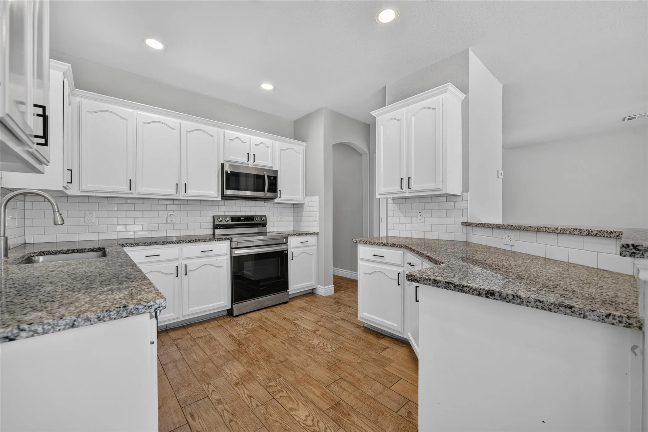 Single Family Residence For Rent in Tarrant County , 1133 Kielder Court, Fort Worth, Texas 76134, 3 Bedroom, 3 Bathroom, 2 Garage spaces, 1,774 Sqft, built in 2006, mls#21371173, Real Estate Agent in Fort Worth, Homes For Rent in Tarrant county, Homes For Rent in Fort Worth, Realtor in Fort Worth Texas, Real Estate Brokerage Independent Realty Texas, Luminita Cordes Realtor