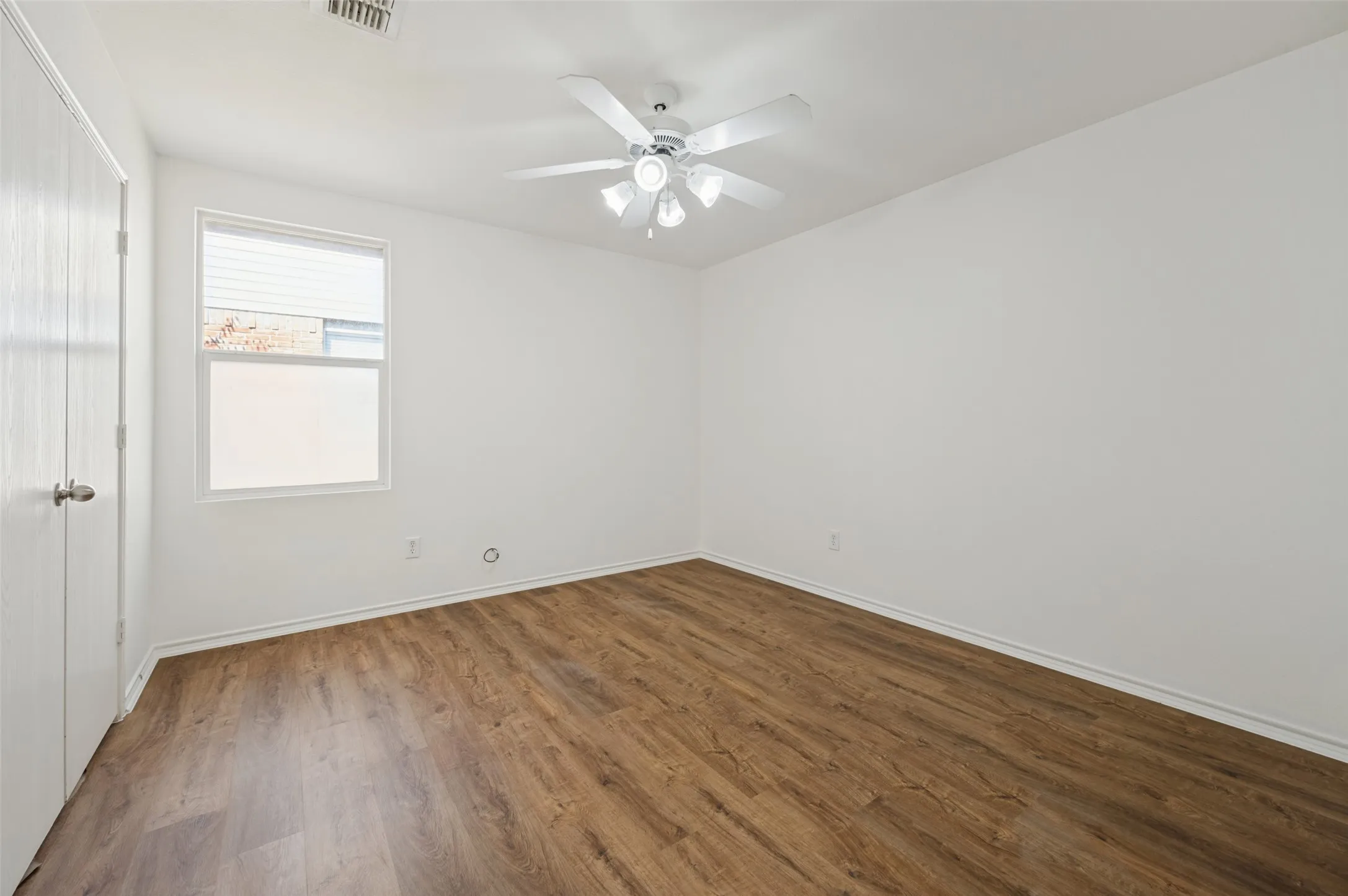 Single Family Residence For Rent in Collin County , 5221 Mountain Pointe Drive, Mc Kinney, Texas 75071, 3 Bedroom, 2 Bathroom, 2 Garage spaces, 1,532 Sqft, built in 2005, mls#21370412, Real Estate Agent in Mc Kinney, Homes For Rent in Collin county, Homes For Rent in Mc Kinney, Realtor in Mc Kinney Texas, Real Estate Brokerage Independent Realty Texas, Luminita Cordes Realtor