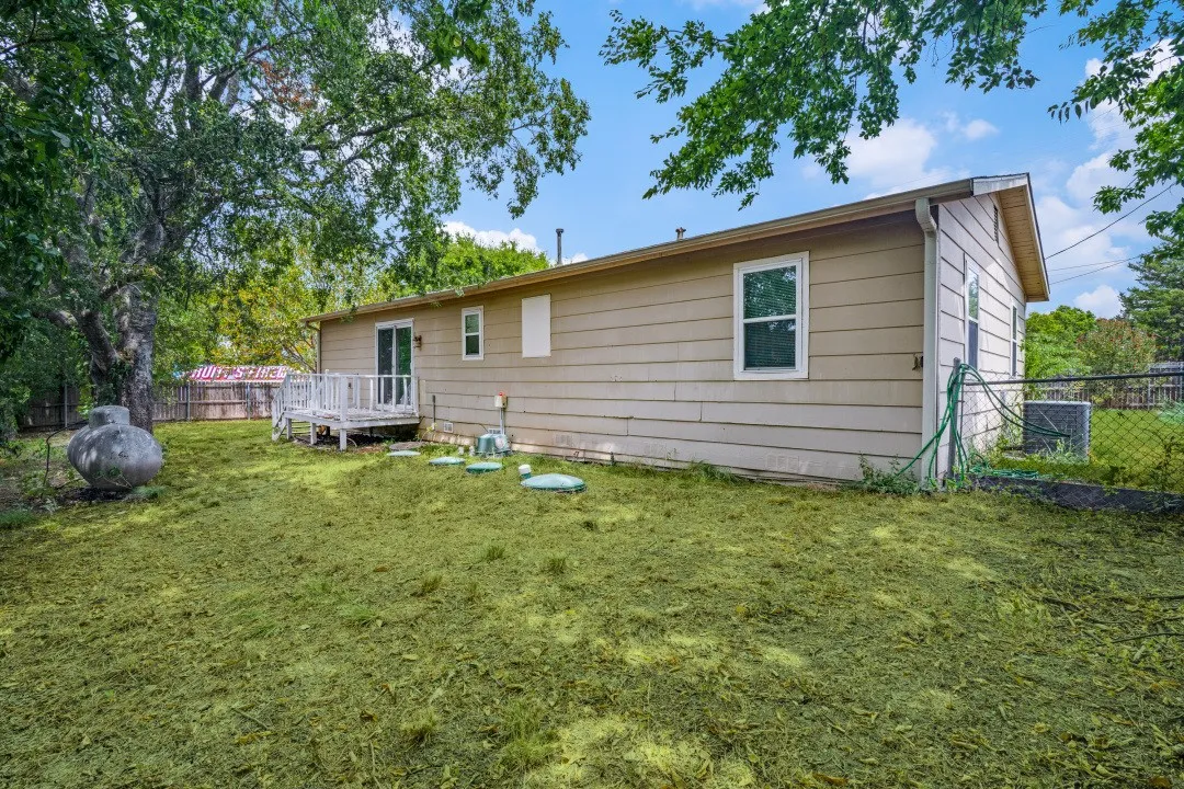 Single Family Residence For Rent in Hunt County , 1918 FM 36 S, Caddo Mills, Texas 75135, 3 Bedroom, 2 Bathroom, Garage spaces, 1,325 Sqft, built in 1983, mls#21368404, Real Estate Agent in Caddo Mills, Homes For Rent in Hunt county, Homes For Rent in Caddo Mills, Realtor in Caddo Mills Texas, Real Estate Brokerage Independent Realty Texas, Luminita Cordes Realtor