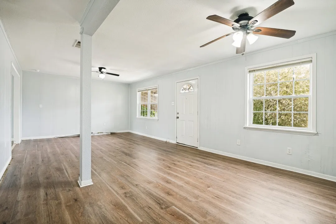 Single Family Residence For Rent in Hunt County , 1918 FM 36 S, Caddo Mills, Texas 75135, 3 Bedroom, 2 Bathroom, Garage spaces, 1,325 Sqft, built in 1983, mls#21368404, Real Estate Agent in Caddo Mills, Homes For Rent in Hunt county, Homes For Rent in Caddo Mills, Realtor in Caddo Mills Texas, Real Estate Brokerage Independent Realty Texas, Luminita Cordes Realtor