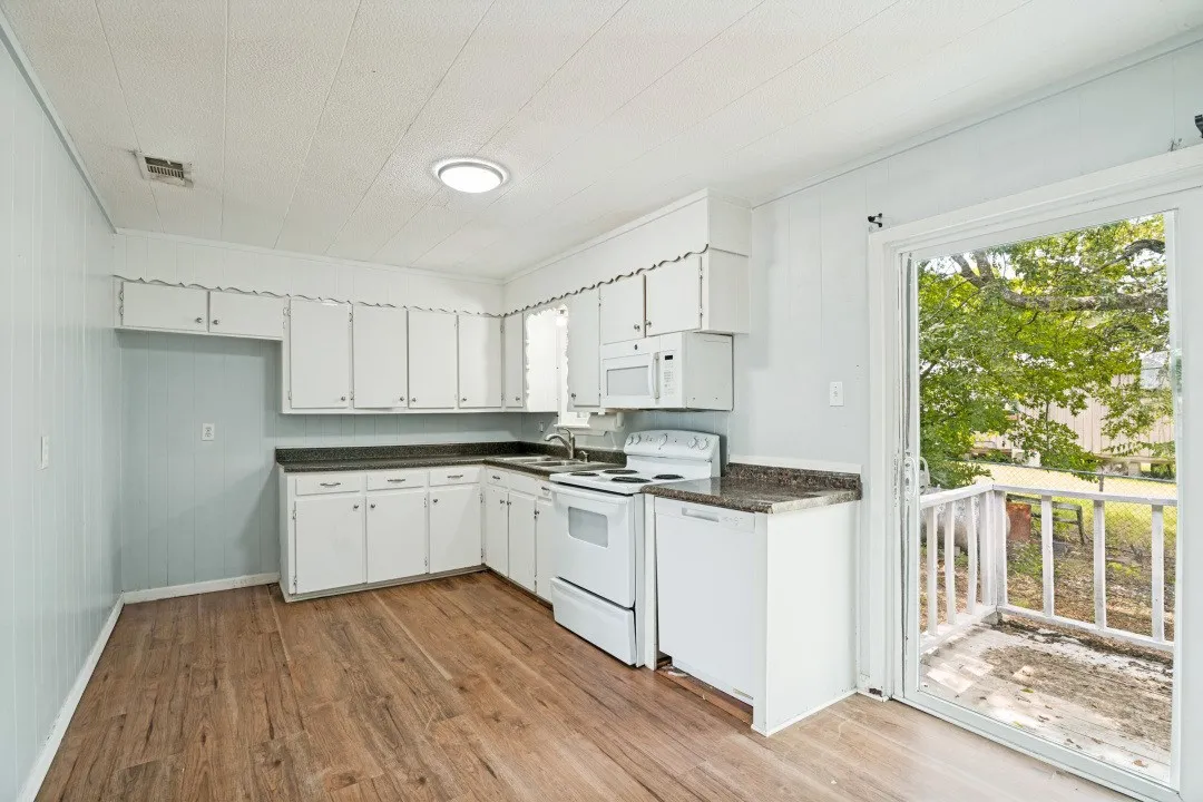 Single Family Residence For Rent in Hunt County , 1918 FM 36 S, Caddo Mills, Texas 75135, 3 Bedroom, 2 Bathroom, Garage spaces, 1,325 Sqft, built in 1983, mls#21368404, Real Estate Agent in Caddo Mills, Homes For Rent in Hunt county, Homes For Rent in Caddo Mills, Realtor in Caddo Mills Texas, Real Estate Brokerage Independent Realty Texas, Luminita Cordes Realtor