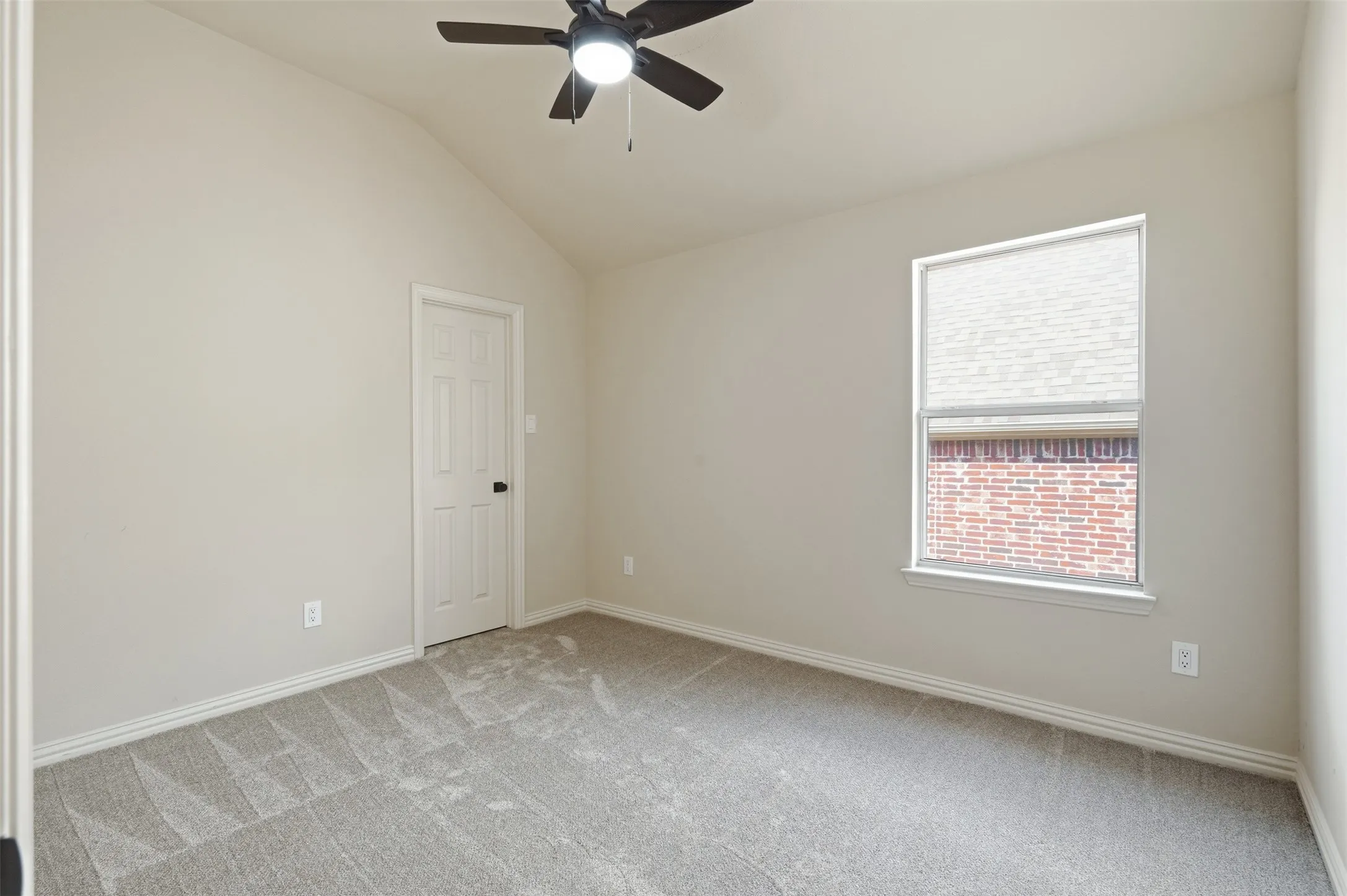 Single Family Residence For Sale in Dallas County , 1315 Valley Vista Drive, Irving, Texas 75063, 4 Bedroom, 3 Bathroom, 2 Garage spaces, 2,713 Sqft, built in 2006, mls#21371059, Real Estate Agent in Irving, Homes For Sale in Dallas county, Homes For Sale in Irving, Realtor in Irving Texas, Real Estate Brokerage Independent Realty Texas, Luminita Cordes Realtor