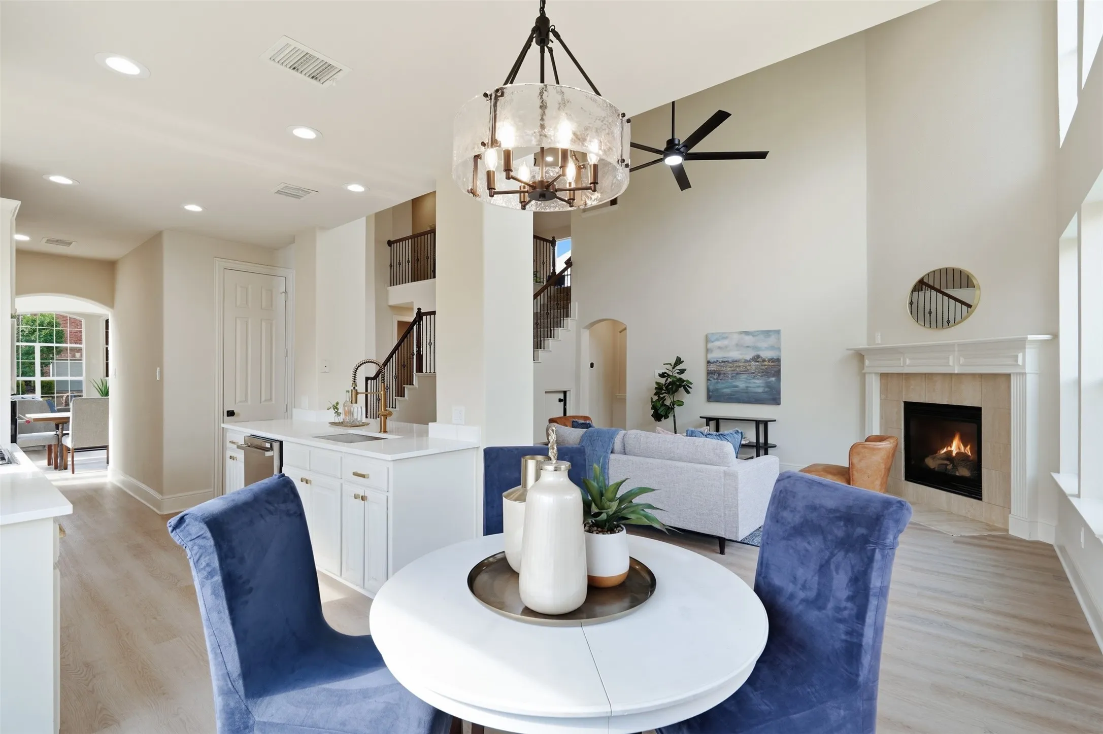 Single Family Residence For Sale in Dallas County , 1315 Valley Vista Drive, Irving, Texas 75063, 4 Bedroom, 3 Bathroom, 2 Garage spaces, 2,713 Sqft, built in 2006, mls#21371059, Real Estate Agent in Irving, Homes For Sale in Dallas county, Homes For Sale in Irving, Realtor in Irving Texas, Real Estate Brokerage Independent Realty Texas, Luminita Cordes Realtor