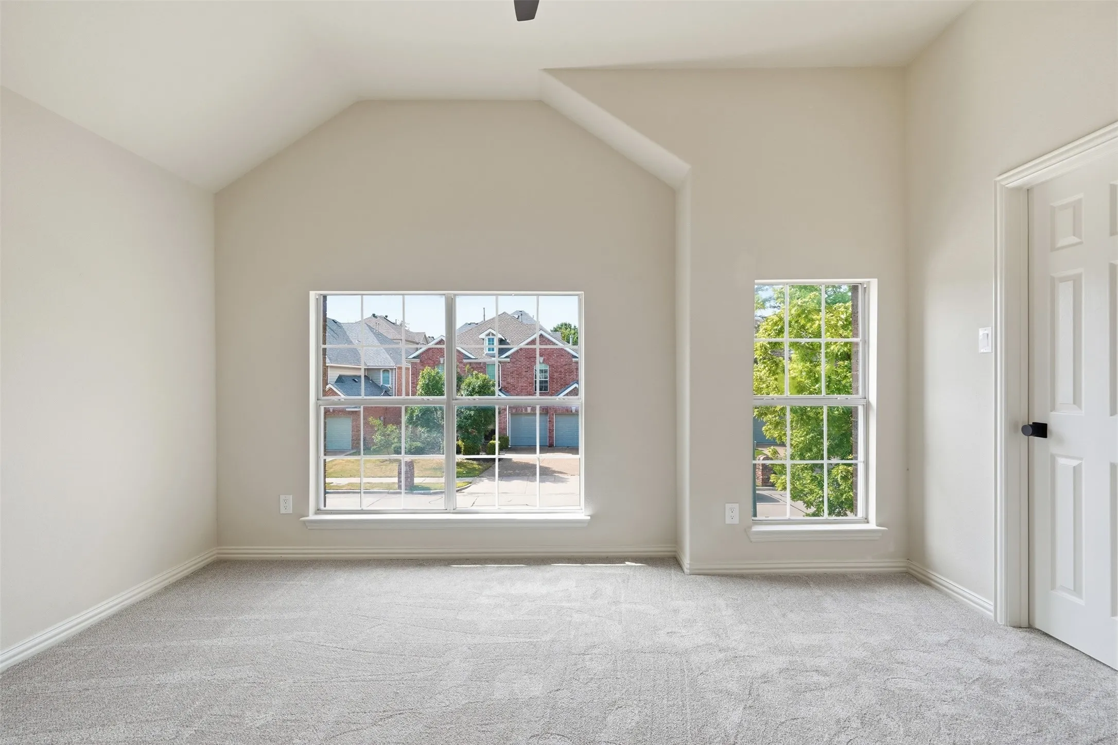 Single Family Residence For Sale in Dallas County , 1315 Valley Vista Drive, Irving, Texas 75063, 4 Bedroom, 3 Bathroom, 2 Garage spaces, 2,713 Sqft, built in 2006, mls#21371059, Real Estate Agent in Irving, Homes For Sale in Dallas county, Homes For Sale in Irving, Realtor in Irving Texas, Real Estate Brokerage Independent Realty Texas, Luminita Cordes Realtor
