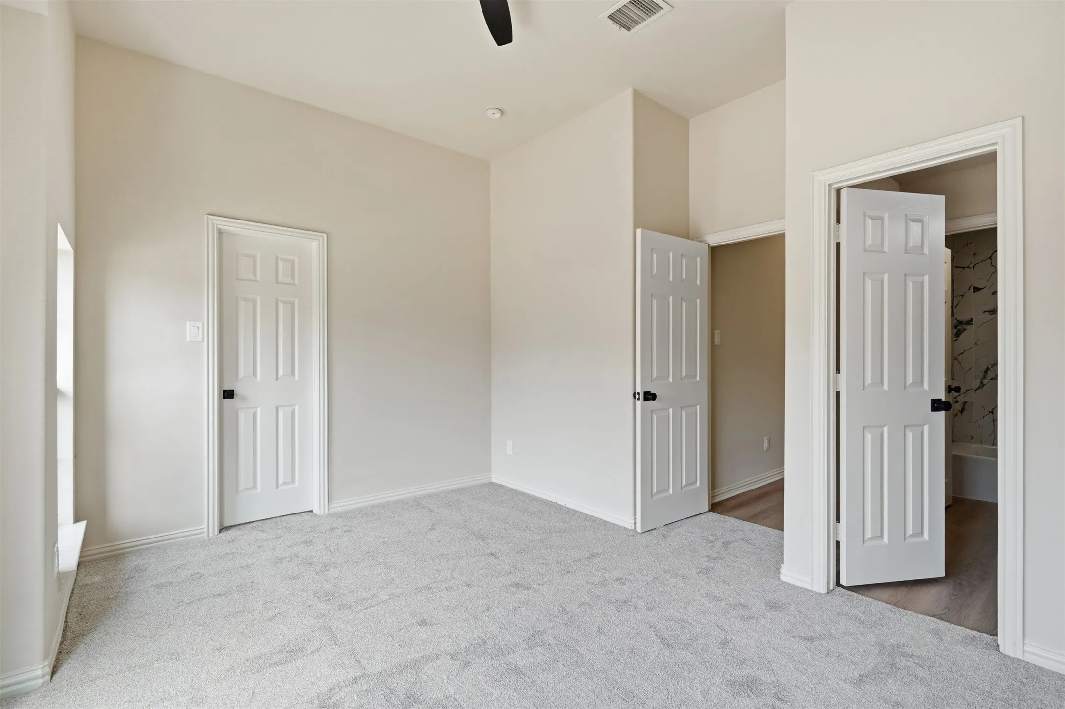 Single Family Residence For Sale in Dallas County , 1315 Valley Vista Drive, Irving, Texas 75063, 4 Bedroom, 3 Bathroom, 2 Garage spaces, 2,713 Sqft, built in 2006, mls#21371059, Real Estate Agent in Irving, Homes For Sale in Dallas county, Homes For Sale in Irving, Realtor in Irving Texas, Real Estate Brokerage Independent Realty Texas, Luminita Cordes Realtor