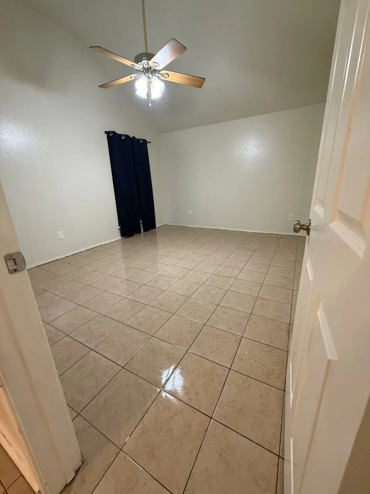 Single Family Residence For Rent in Dallas County , 1607 Windmill Lane, Mesquite, Texas 75149, 3 Bedroom, 2 Bathroom, 2 Garage spaces, 1,336 Sqft, built in 1985, mls#21371186, Real Estate Agent in Mesquite, Homes For Rent in Dallas county, Homes For Rent in Mesquite, Realtor in Mesquite Texas, Real Estate Brokerage Independent Realty Texas, Luminita Cordes Realtor