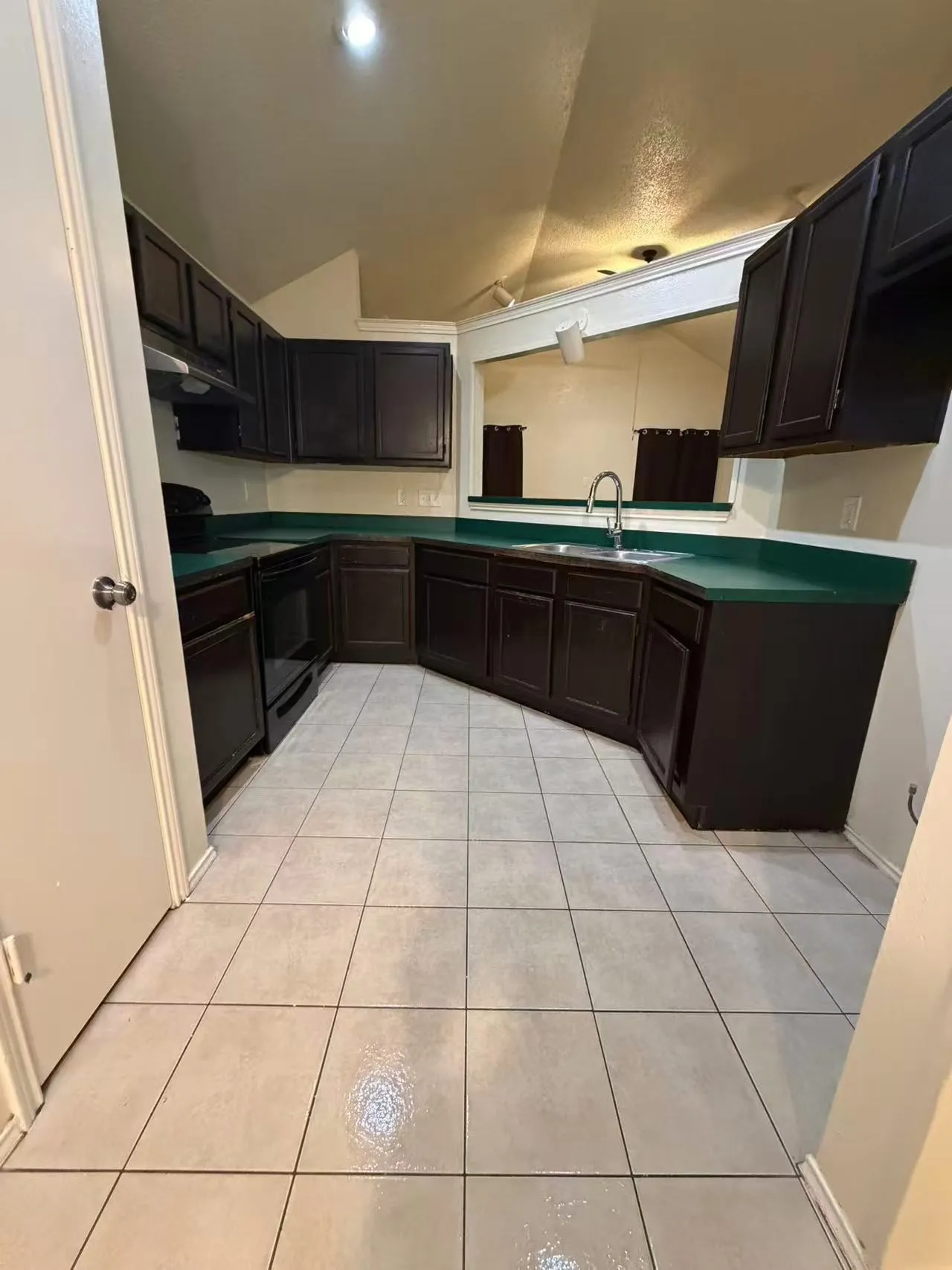 Single Family Residence For Rent in Dallas County , 1607 Windmill Lane, Mesquite, Texas 75149, 3 Bedroom, 2 Bathroom, 2 Garage spaces, 1,336 Sqft, built in 1985, mls#21371186, Real Estate Agent in Mesquite, Homes For Rent in Dallas county, Homes For Rent in Mesquite, Realtor in Mesquite Texas, Real Estate Brokerage Independent Realty Texas, Luminita Cordes Realtor