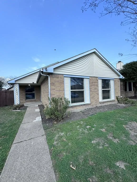 Single Family Residence For Rent in Dallas County , 1607 Windmill Lane, Mesquite, Texas 75149, 3 Bedroom, 2 Bathroom, 2 Garage spaces, 1,336 Sqft, built in 1985, mls#21371186, Real Estate Agent in Mesquite, Homes For Rent in Dallas county, Homes For Rent in Mesquite, Realtor in Mesquite Texas, Real Estate Brokerage Independent Realty Texas, Luminita Cordes Realtor