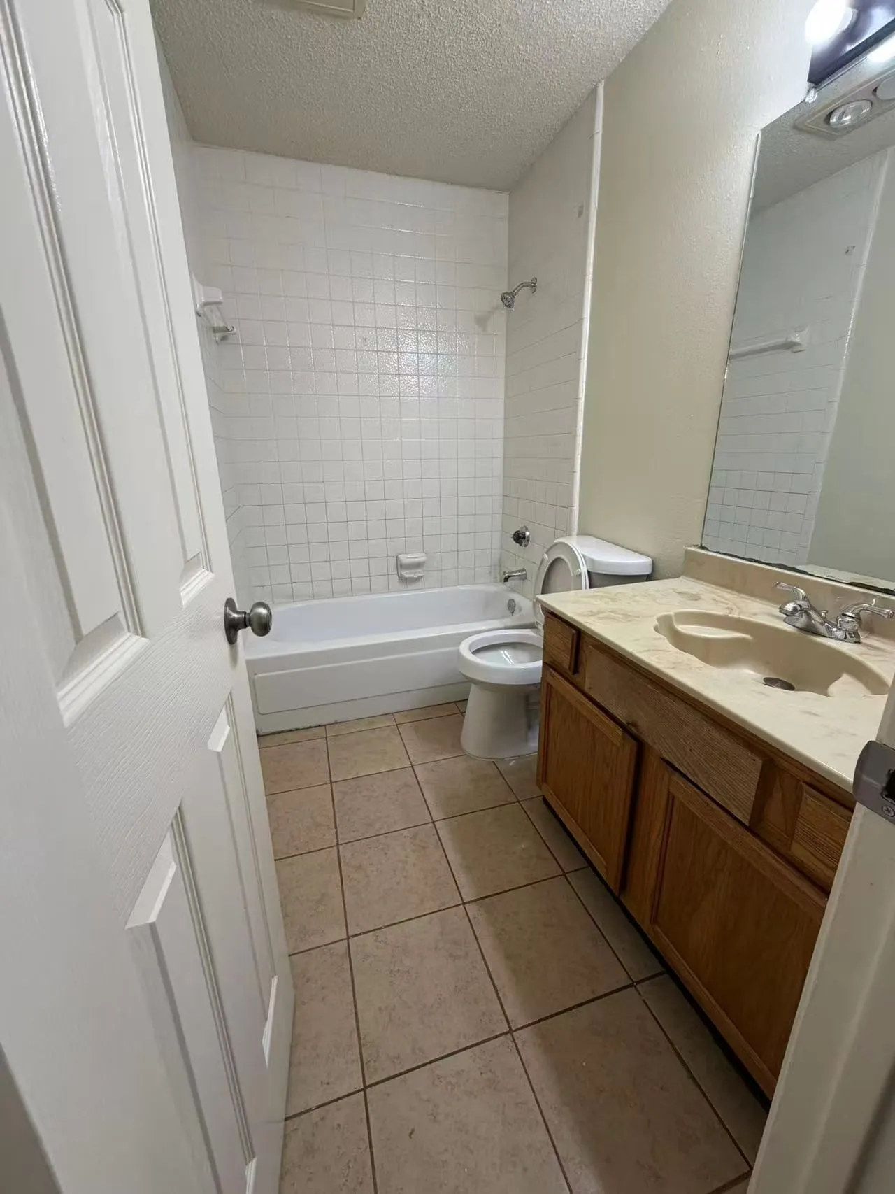 Single Family Residence For Rent in Dallas County , 1607 Windmill Lane, Mesquite, Texas 75149, 3 Bedroom, 2 Bathroom, 2 Garage spaces, 1,336 Sqft, built in 1985, mls#21371186, Real Estate Agent in Mesquite, Homes For Rent in Dallas county, Homes For Rent in Mesquite, Realtor in Mesquite Texas, Real Estate Brokerage Independent Realty Texas, Luminita Cordes Realtor