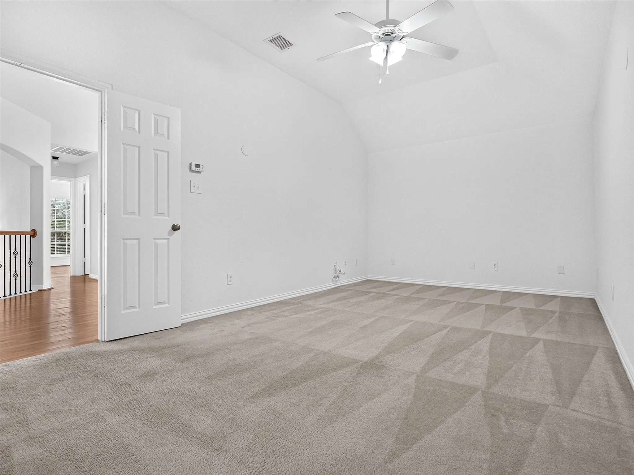 Single Family Residence For Sale in Collin County , 5612 Leven Lane, Mc Kinney, Texas 75070, 4 Bedroom, 4 Bathroom, 2 Garage spaces, 3,214 Sqft, built in 2008, mls#21370906, Real Estate Agent in Mc Kinney, Homes For Sale in Collin county, Homes For Sale in Mc Kinney, Realtor in Mc Kinney Texas, Real Estate Brokerage Independent Realty Texas, Luminita Cordes Realtor