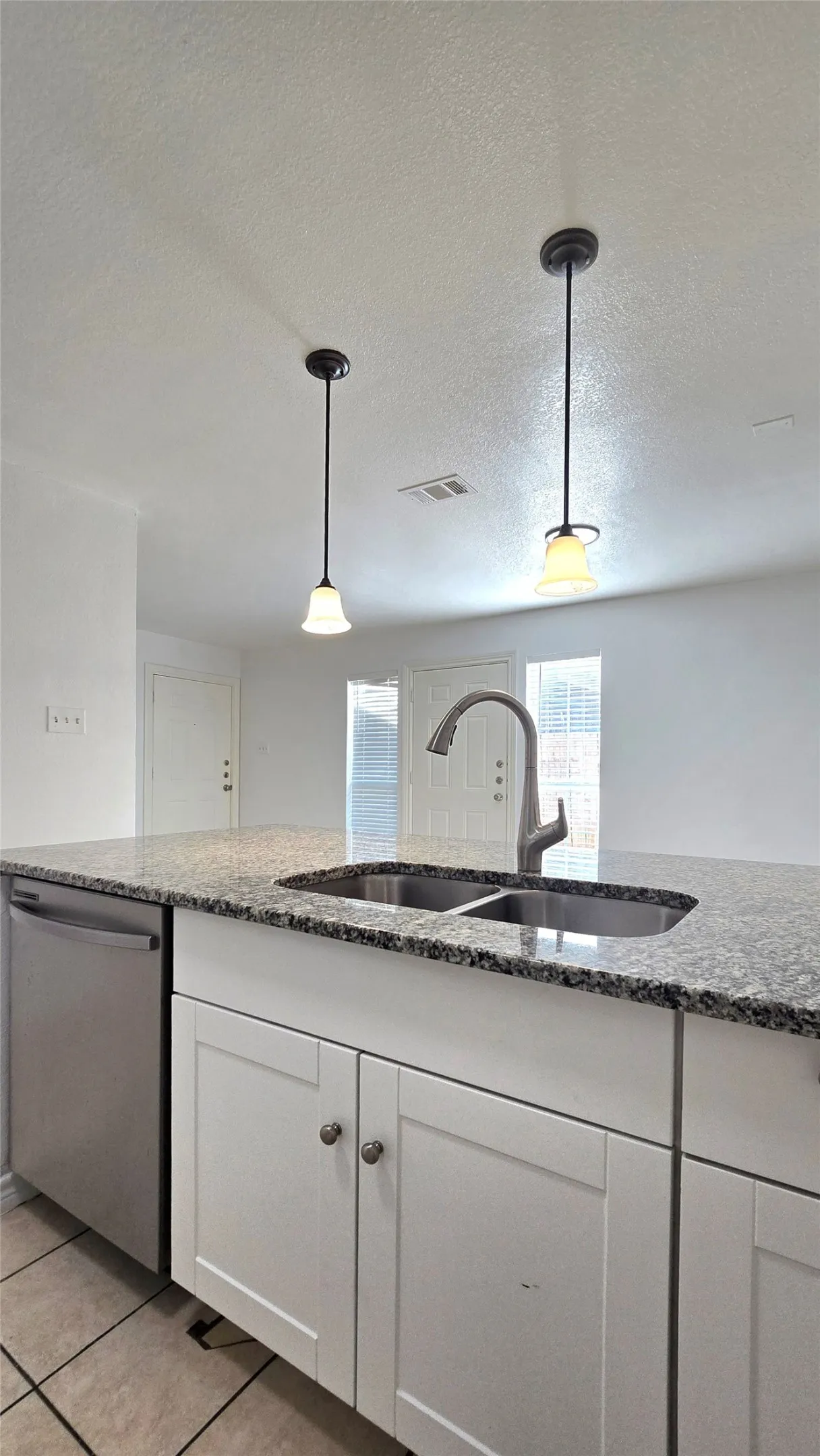 Duplex For Rent in Tarrant County , 5017 Chapman Street 5017, Fort Worth, Texas 76105, 4 Bedroom, 2 Bathroom, Garage spaces, 1,146 Sqft, built in 2006, mls#21371191, Real Estate Agent in Fort Worth, Homes For Rent in Tarrant county, Homes For Rent in Fort Worth, Realtor in Fort Worth Texas, Real Estate Brokerage Independent Realty Texas, Luminita Cordes Realtor
