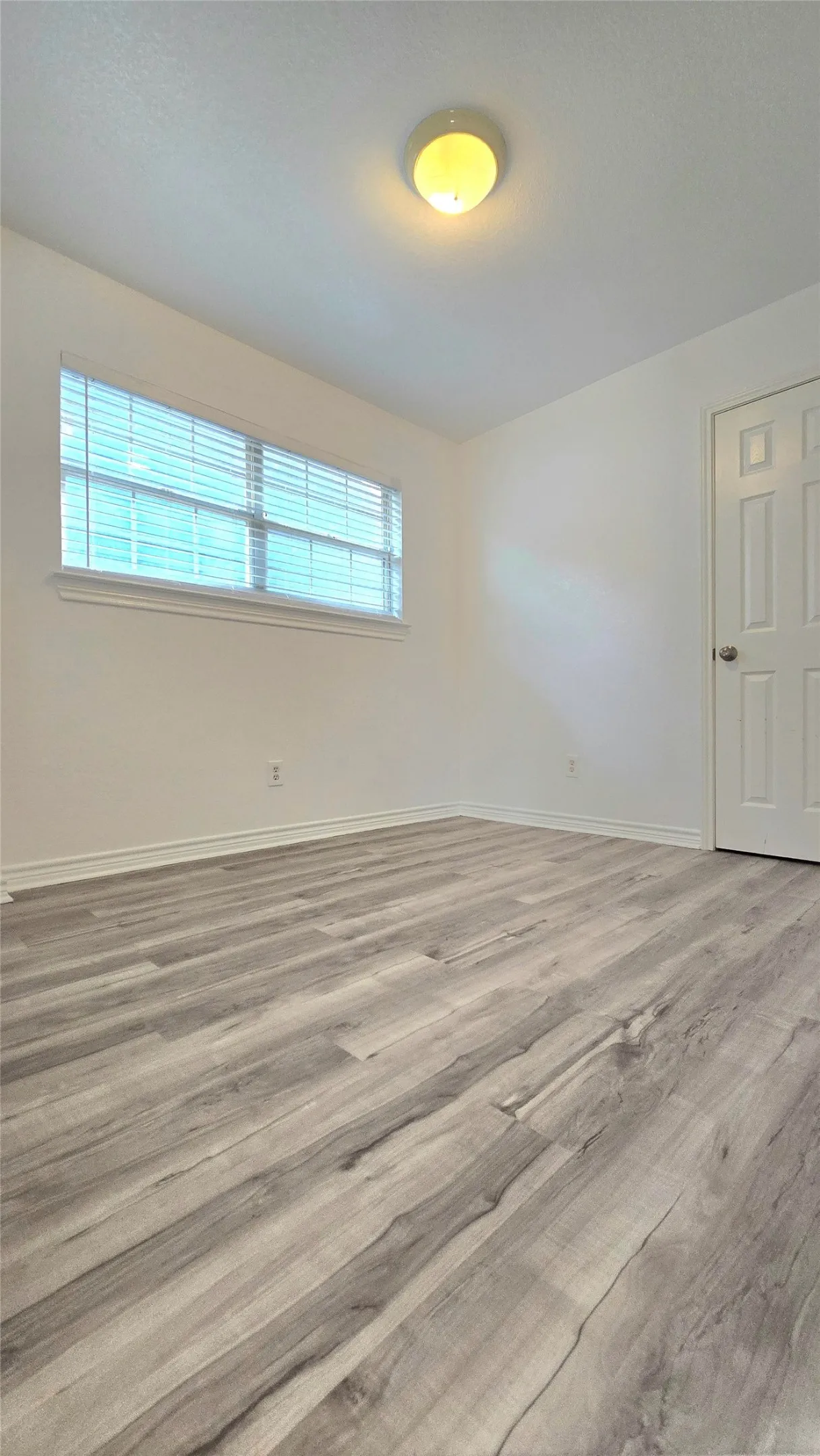 Duplex For Rent in Tarrant County , 5017 Chapman Street 5017, Fort Worth, Texas 76105, 4 Bedroom, 2 Bathroom, Garage spaces, 1,146 Sqft, built in 2006, mls#21371191, Real Estate Agent in Fort Worth, Homes For Rent in Tarrant county, Homes For Rent in Fort Worth, Realtor in Fort Worth Texas, Real Estate Brokerage Independent Realty Texas, Luminita Cordes Realtor