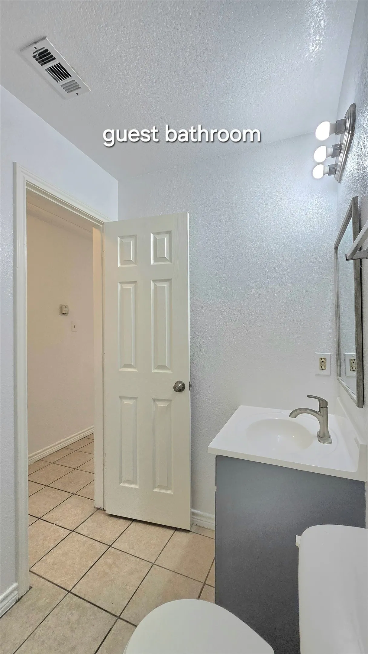 Duplex For Rent in Tarrant County , 5017 Chapman Street 5017, Fort Worth, Texas 76105, 4 Bedroom, 2 Bathroom, Garage spaces, 1,146 Sqft, built in 2006, mls#21371191, Real Estate Agent in Fort Worth, Homes For Rent in Tarrant county, Homes For Rent in Fort Worth, Realtor in Fort Worth Texas, Real Estate Brokerage Independent Realty Texas, Luminita Cordes Realtor