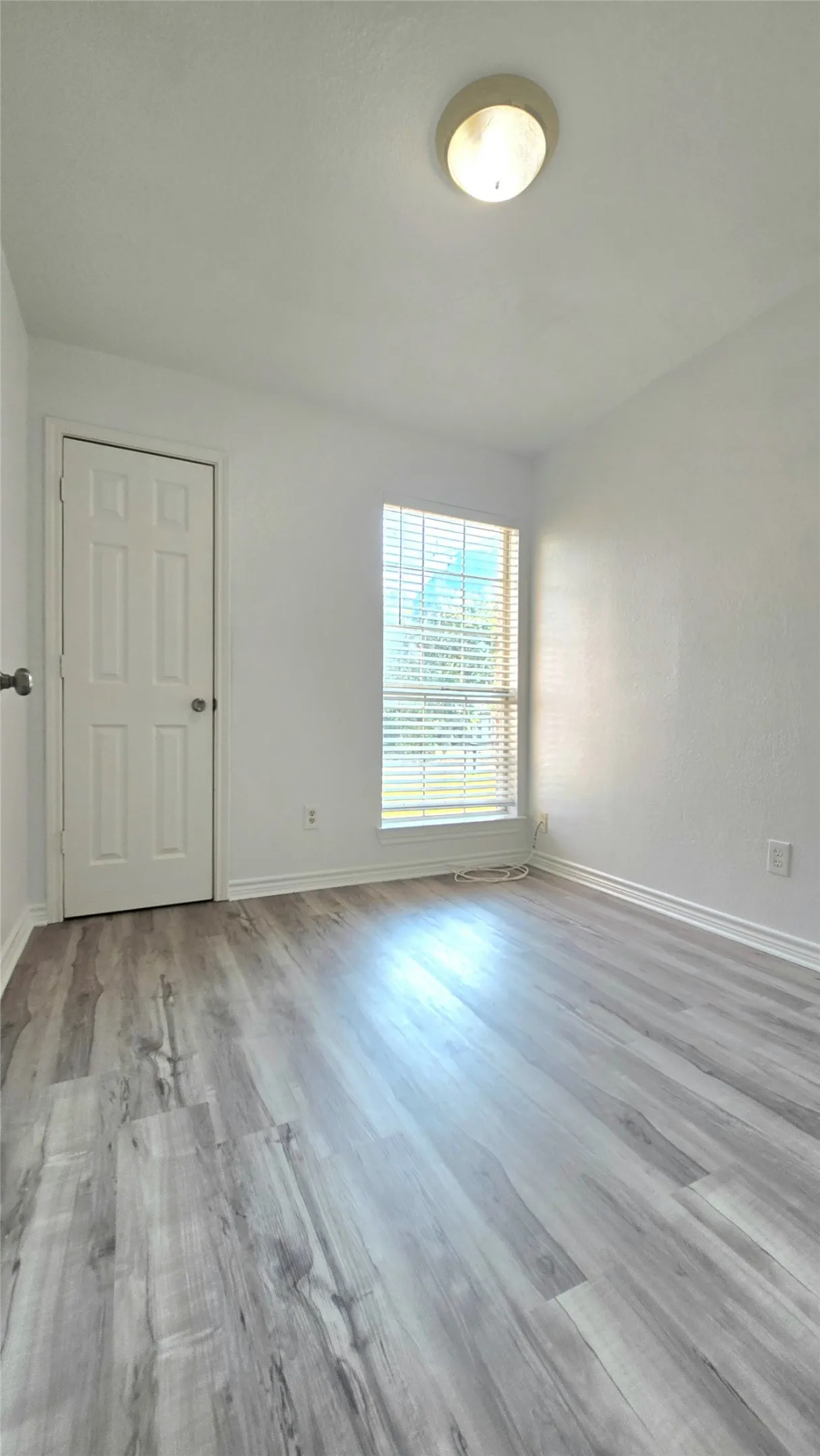 Duplex For Rent in Tarrant County , 5017 Chapman Street 5017, Fort Worth, Texas 76105, 4 Bedroom, 2 Bathroom, Garage spaces, 1,146 Sqft, built in 2006, mls#21371191, Real Estate Agent in Fort Worth, Homes For Rent in Tarrant county, Homes For Rent in Fort Worth, Realtor in Fort Worth Texas, Real Estate Brokerage Independent Realty Texas, Luminita Cordes Realtor