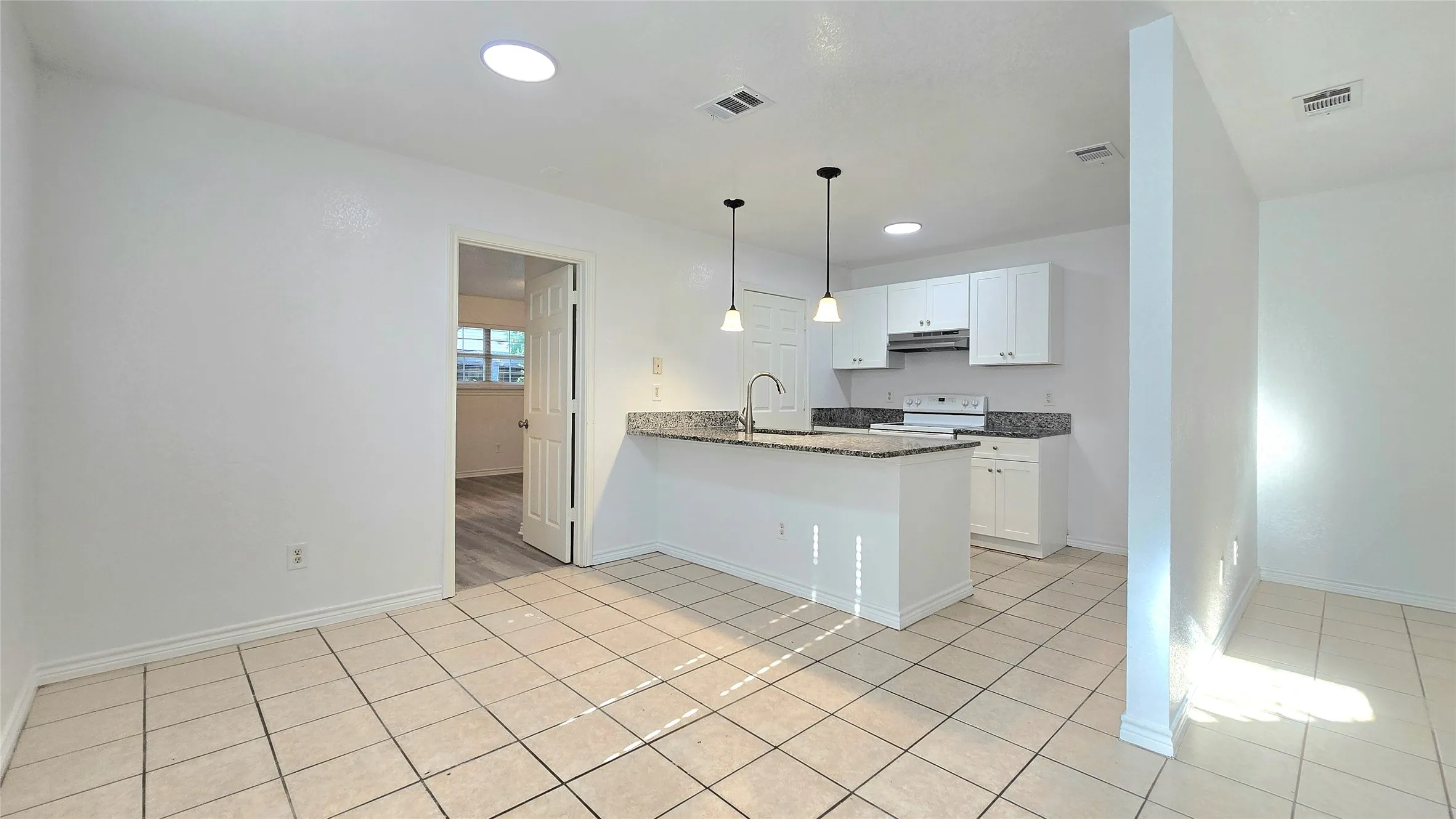 Duplex For Rent in Tarrant County , 5017 Chapman Street 5017, Fort Worth, Texas 76105, 4 Bedroom, 2 Bathroom, Garage spaces, 1,146 Sqft, built in 2006, mls#21371191, Real Estate Agent in Fort Worth, Homes For Rent in Tarrant county, Homes For Rent in Fort Worth, Realtor in Fort Worth Texas, Real Estate Brokerage Independent Realty Texas, Luminita Cordes Realtor