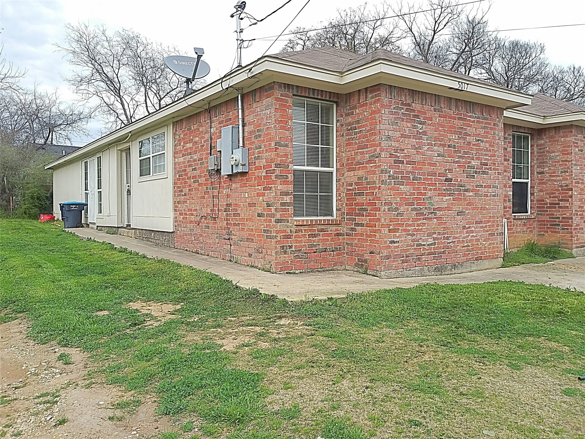 Duplex For Rent in Tarrant County , 5017 Chapman Street 5017, Fort Worth, Texas 76105, 4 Bedroom, 2 Bathroom, Garage spaces, 1,146 Sqft, built in 2006, mls#21371191, Real Estate Agent in Fort Worth, Homes For Rent in Tarrant county, Homes For Rent in Fort Worth, Realtor in Fort Worth Texas, Real Estate Brokerage Independent Realty Texas, Luminita Cordes Realtor