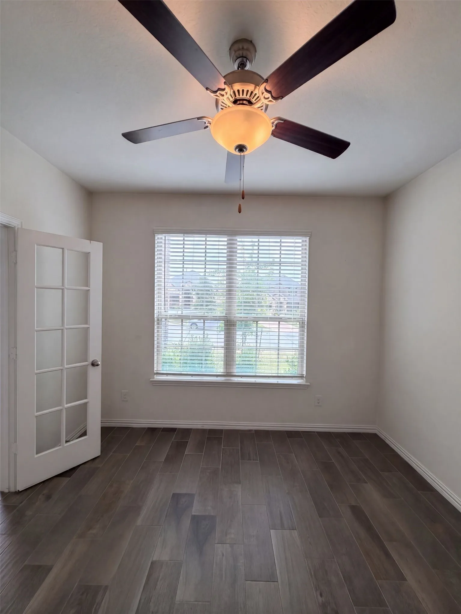 Single Family Residence For Sale in Denton County , 1421 Prairie Lake Court, Lewisville, Texas 75010, 4 Bedroom, 4 Bathroom, 2 Garage spaces, 2,704 Sqft, built in 2018, mls#21371181, Real Estate Agent in Lewisville, Homes For Sale in Denton county, Homes For Sale in Lewisville, Realtor in Lewisville Texas, Real Estate Brokerage Independent Realty Texas, Luminita Cordes Realtor