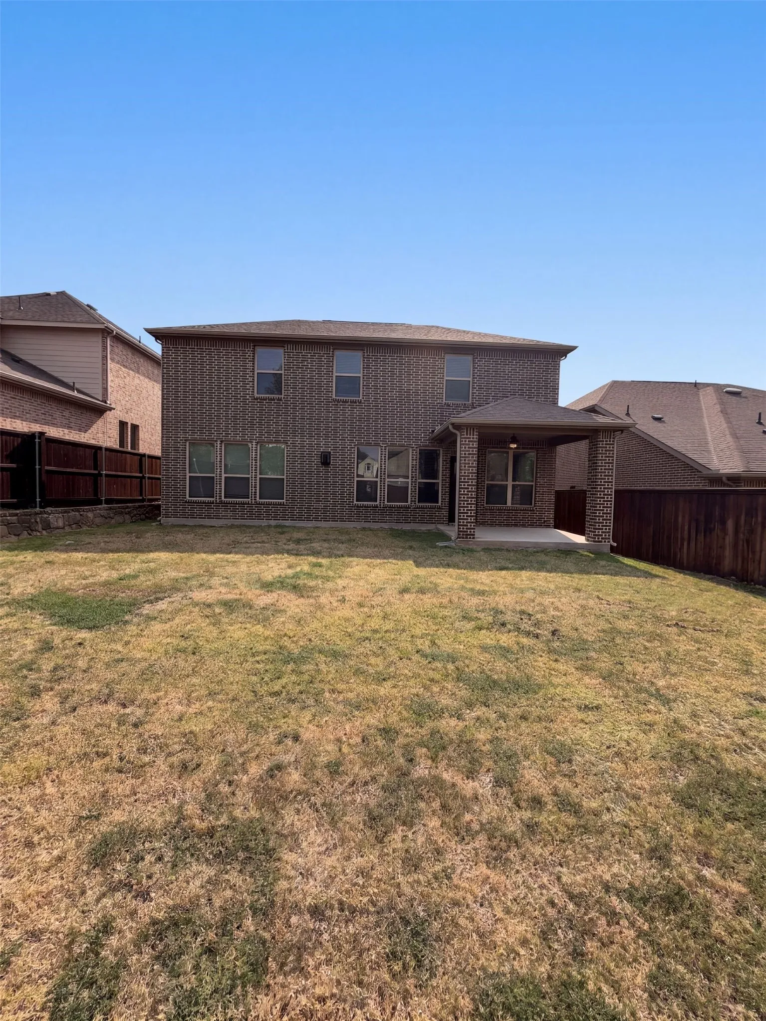 Single Family Residence For Sale in Denton County , 1421 Prairie Lake Court, Lewisville, Texas 75010, 4 Bedroom, 4 Bathroom, 2 Garage spaces, 2,704 Sqft, built in 2018, mls#21371181, Real Estate Agent in Lewisville, Homes For Sale in Denton county, Homes For Sale in Lewisville, Realtor in Lewisville Texas, Real Estate Brokerage Independent Realty Texas, Luminita Cordes Realtor