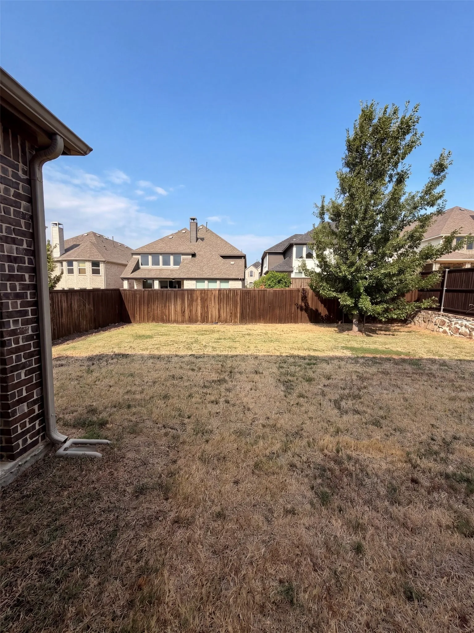 Single Family Residence For Sale in Denton County , 1421 Prairie Lake Court, Lewisville, Texas 75010, 4 Bedroom, 4 Bathroom, 2 Garage spaces, 2,704 Sqft, built in 2018, mls#21371181, Real Estate Agent in Lewisville, Homes For Sale in Denton county, Homes For Sale in Lewisville, Realtor in Lewisville Texas, Real Estate Brokerage Independent Realty Texas, Luminita Cordes Realtor