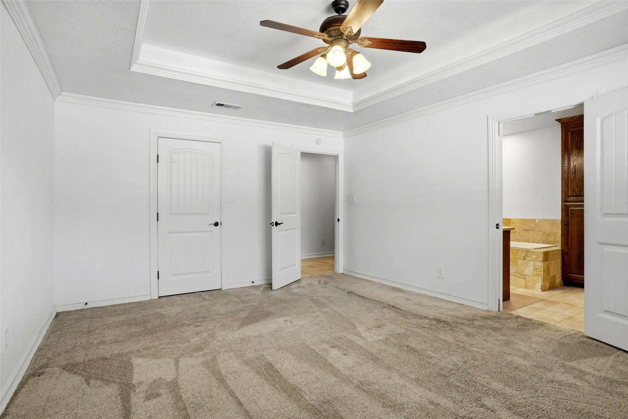 Single Family Residence For Rent in Tarrant County , 1319 Chestnut Road, Mansfield, Texas 76063, 3 Bedroom, 2 Bathroom, 2 Garage spaces, 1,888 Sqft, built in 1978, mls#21362940, Real Estate Agent in Mansfield, Homes For Rent in Tarrant county, Homes For Rent in Mansfield, Realtor in Mansfield Texas, Real Estate Brokerage Independent Realty Texas, Luminita Cordes Realtor